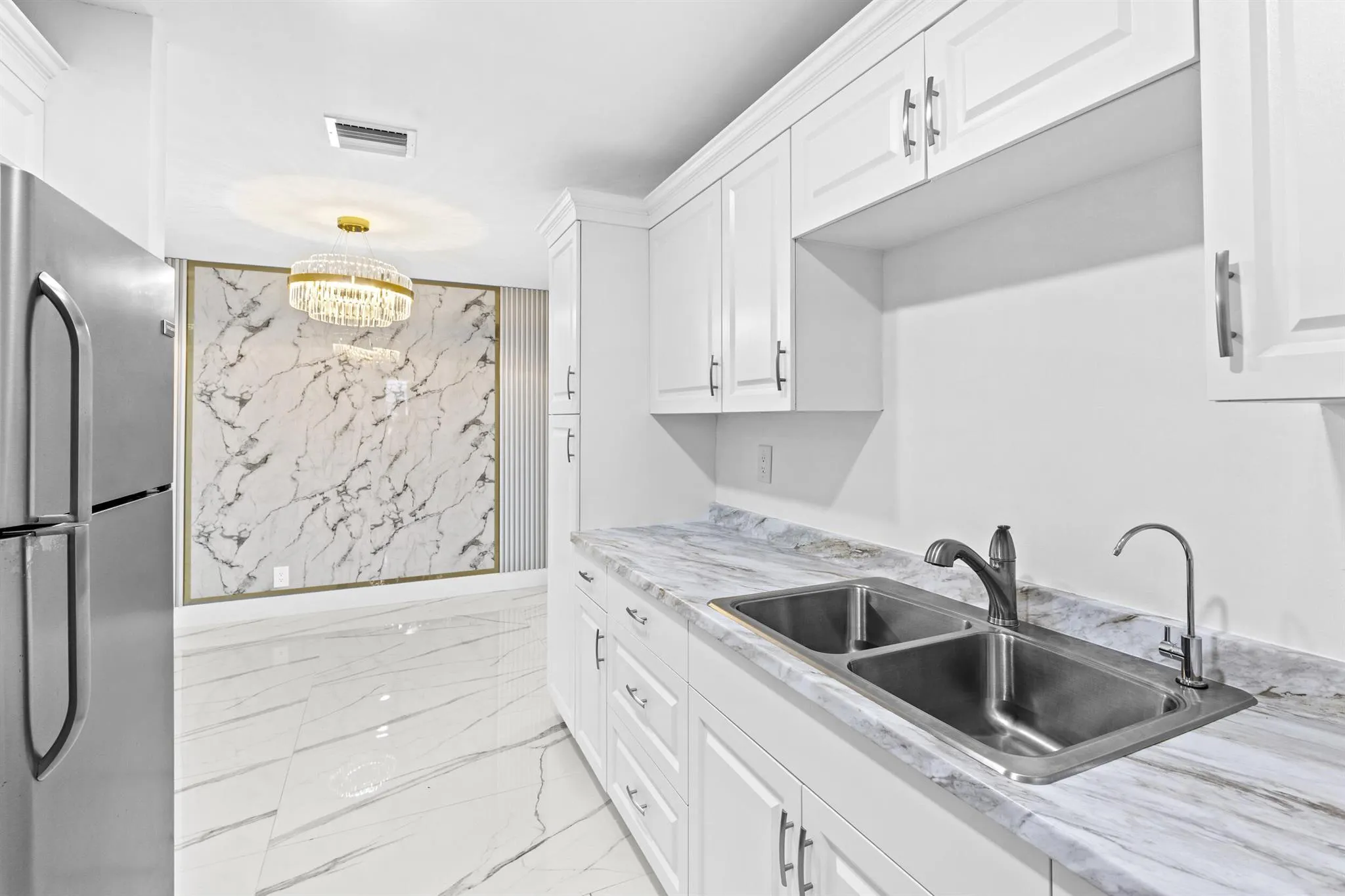 1651 W 35th Street