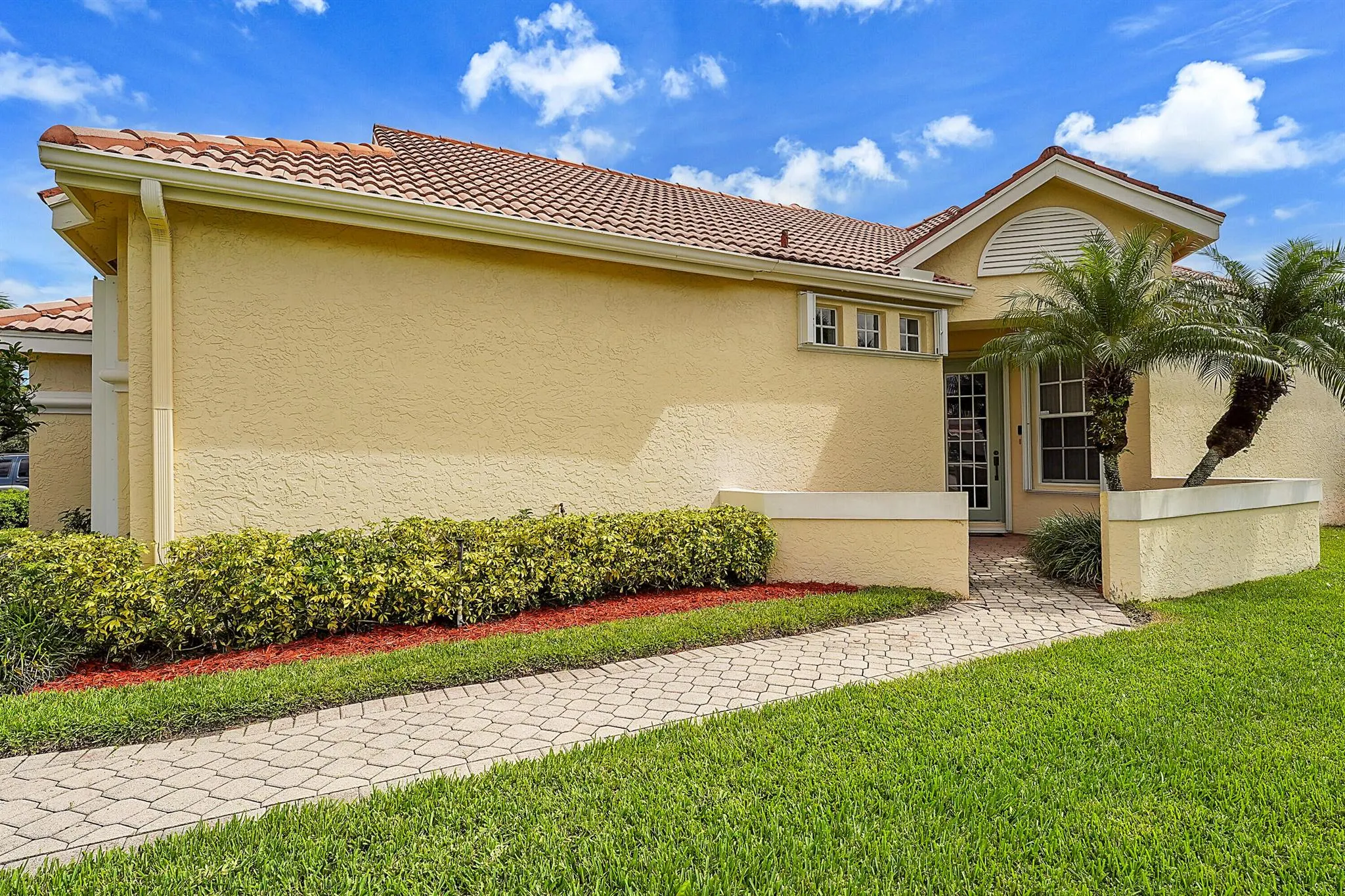 627 SW Saint Thomas Cove