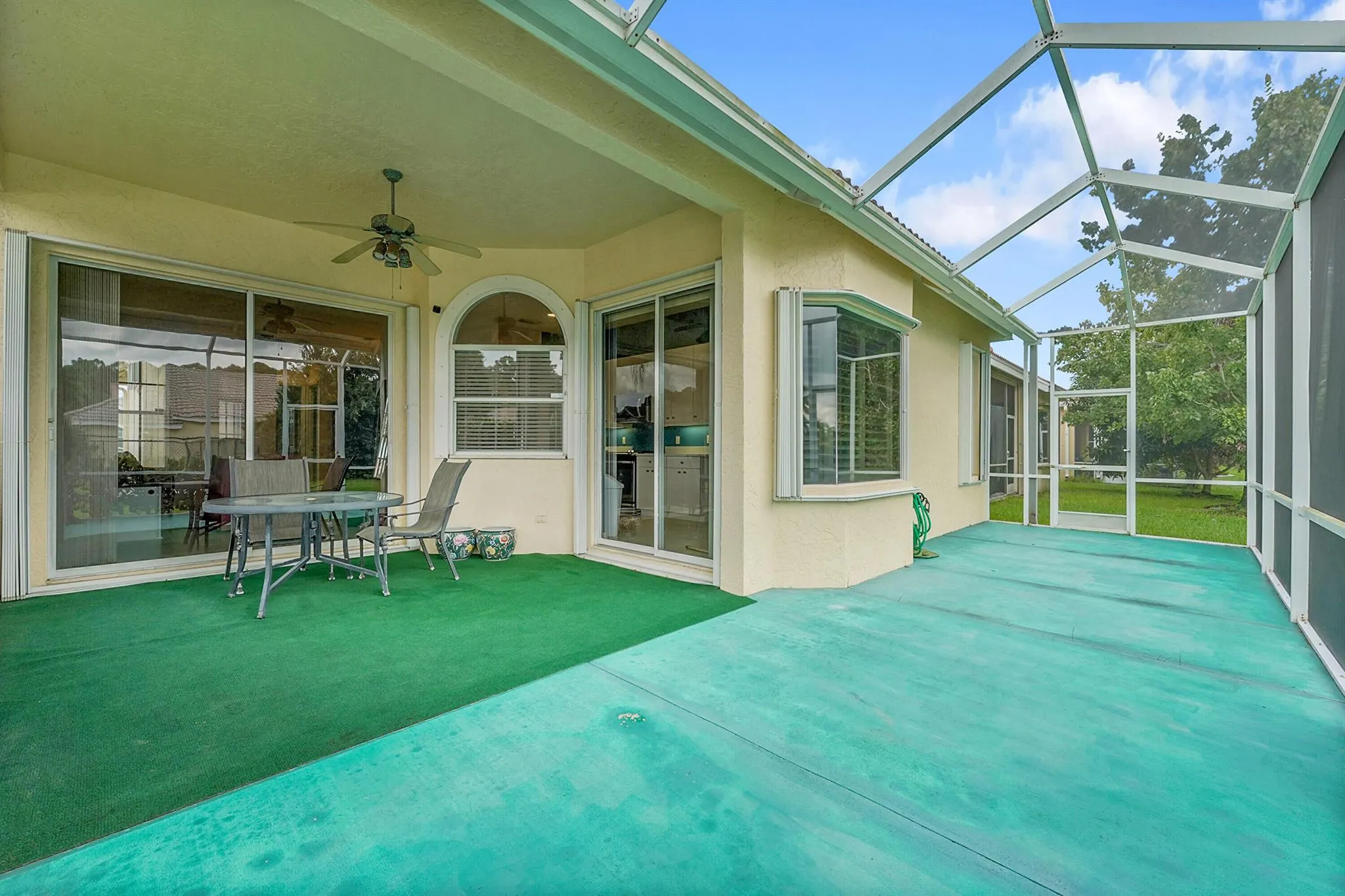 627 SW Saint Thomas Cove