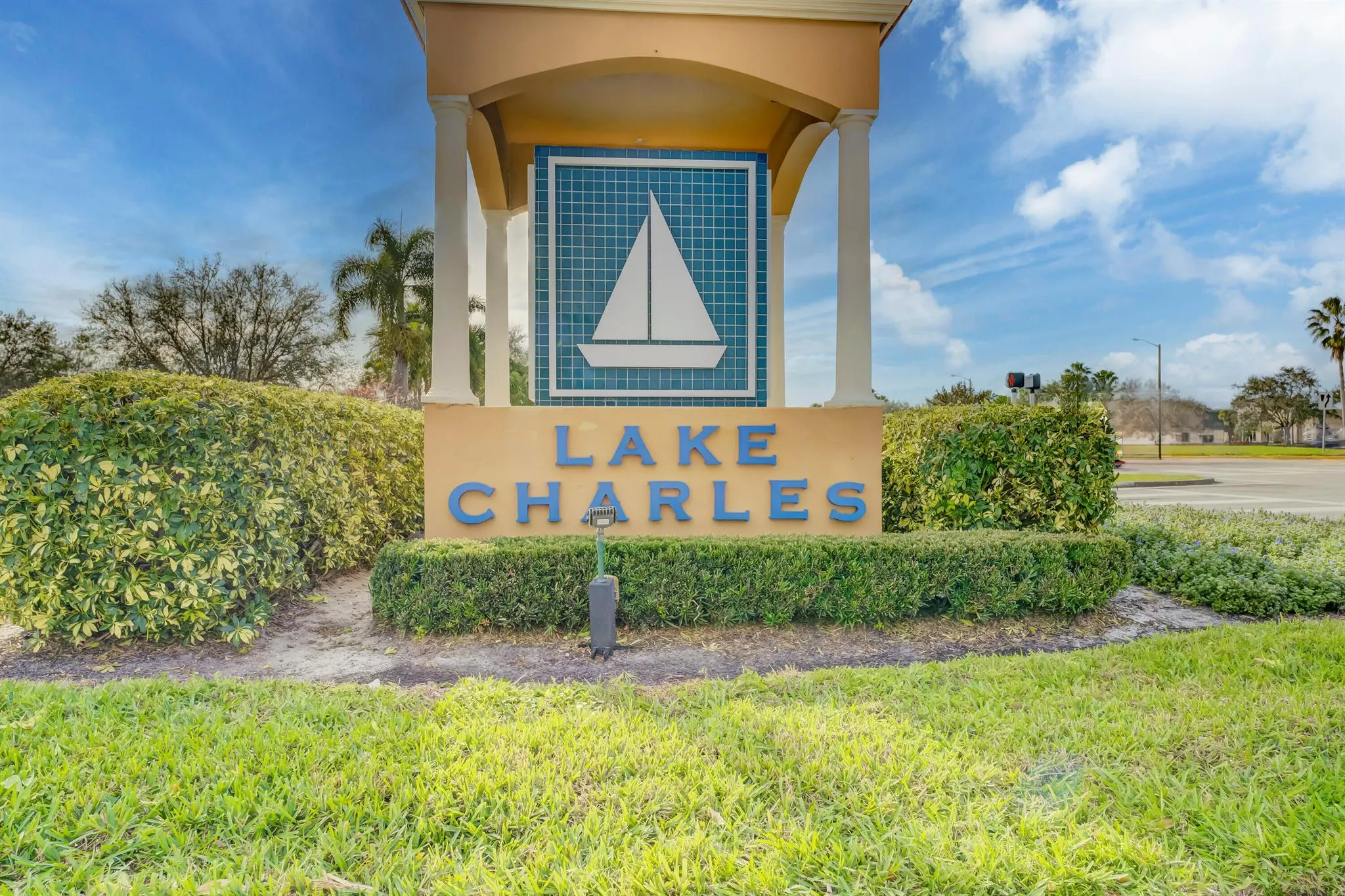627 SW Saint Thomas Cove