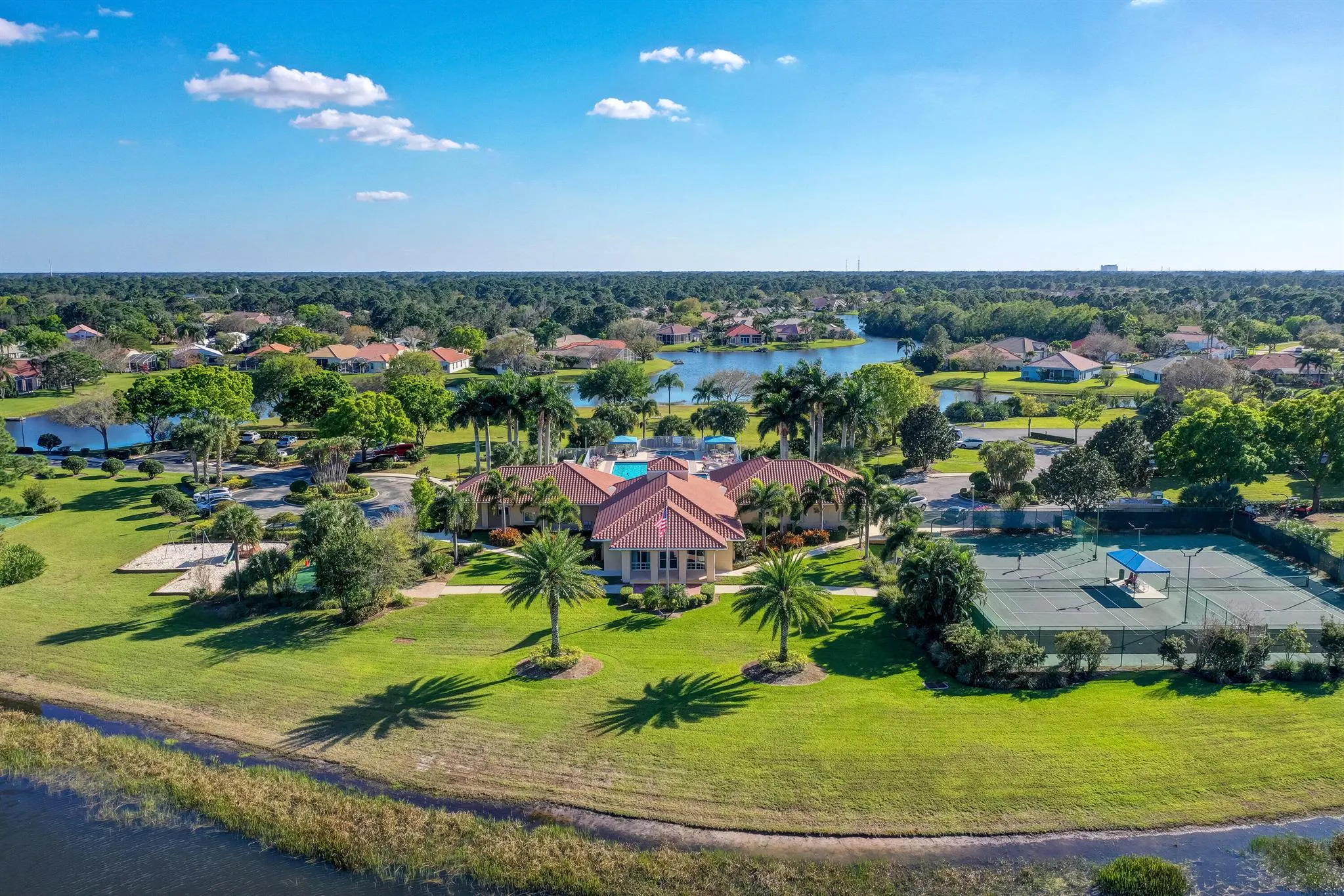 627 SW Saint Thomas Cove