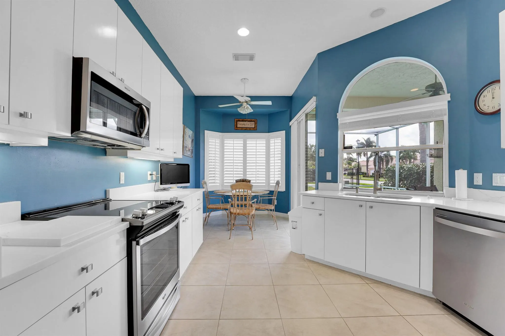 627 SW Saint Thomas Cove