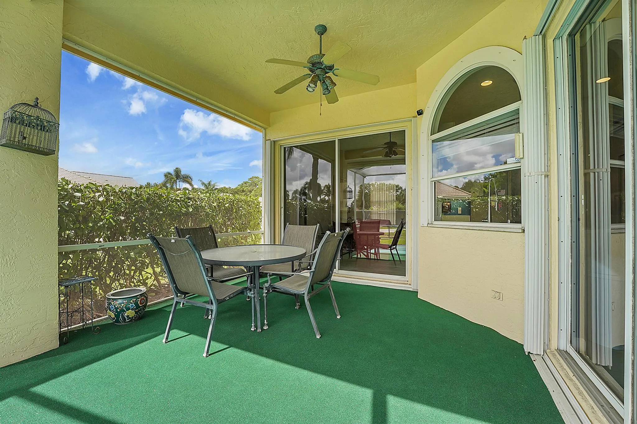 627 SW Saint Thomas Cove