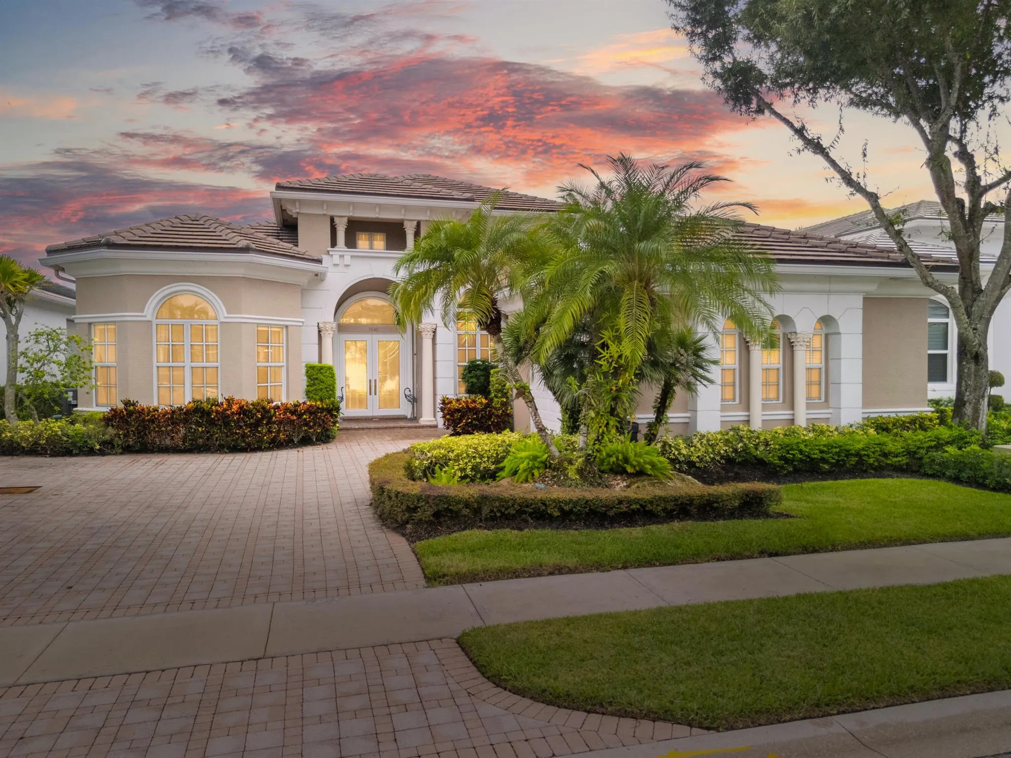 7636 Bella Verde Way