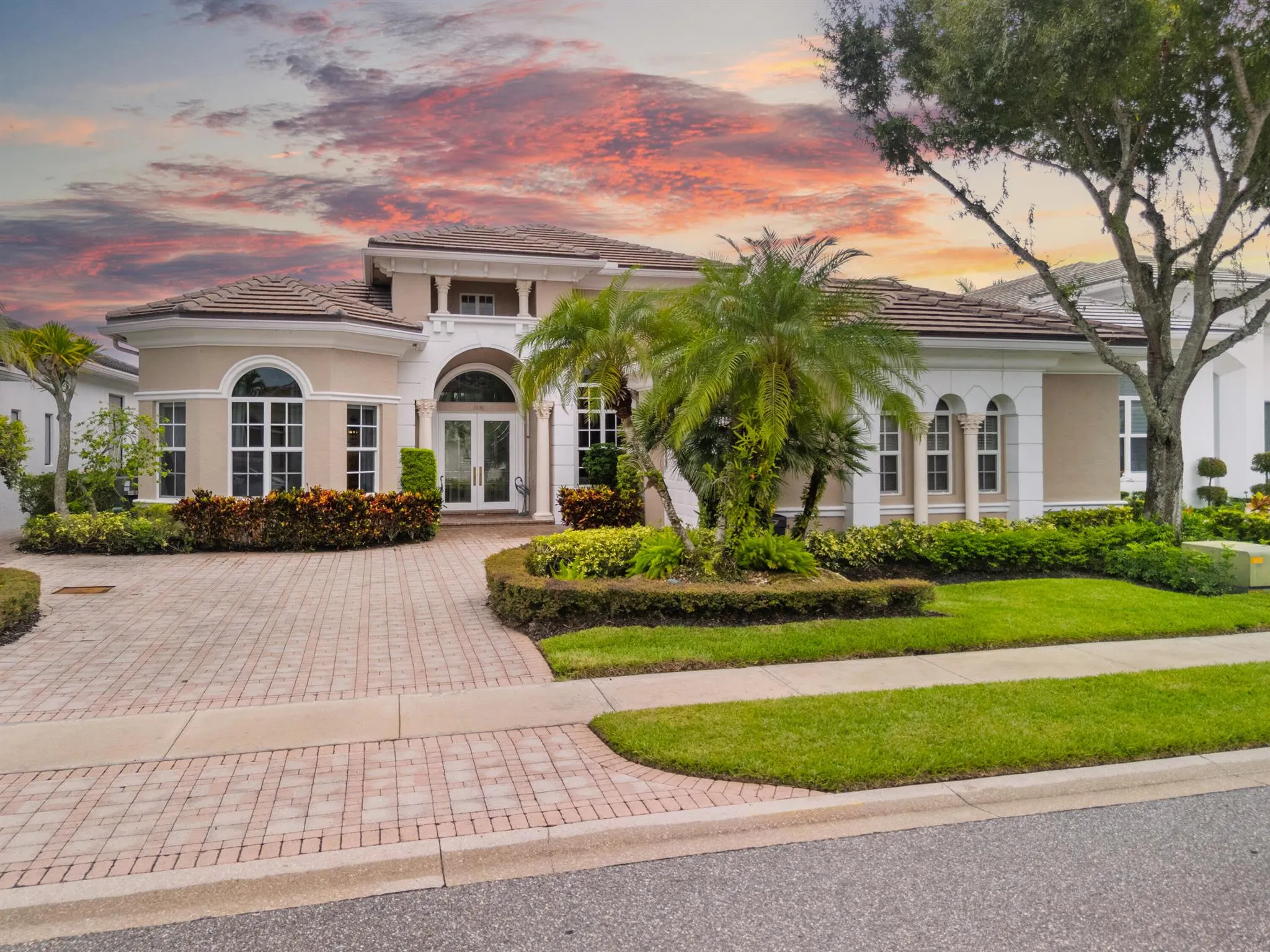 7636 Bella Verde Way