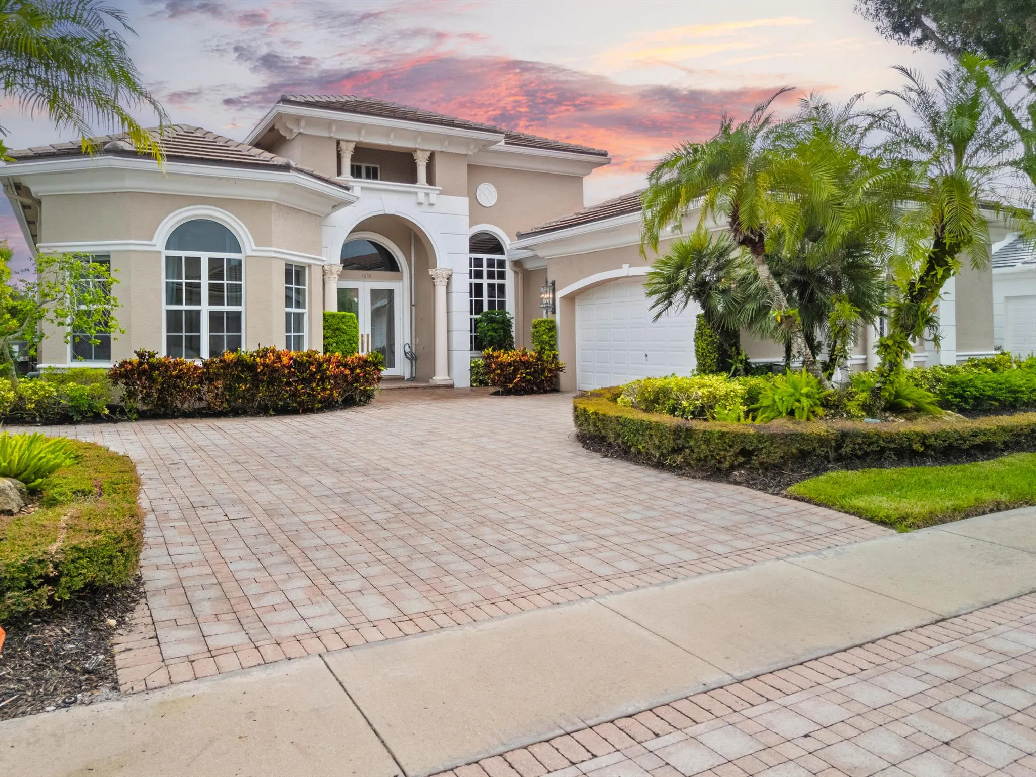 7636 Bella Verde Way