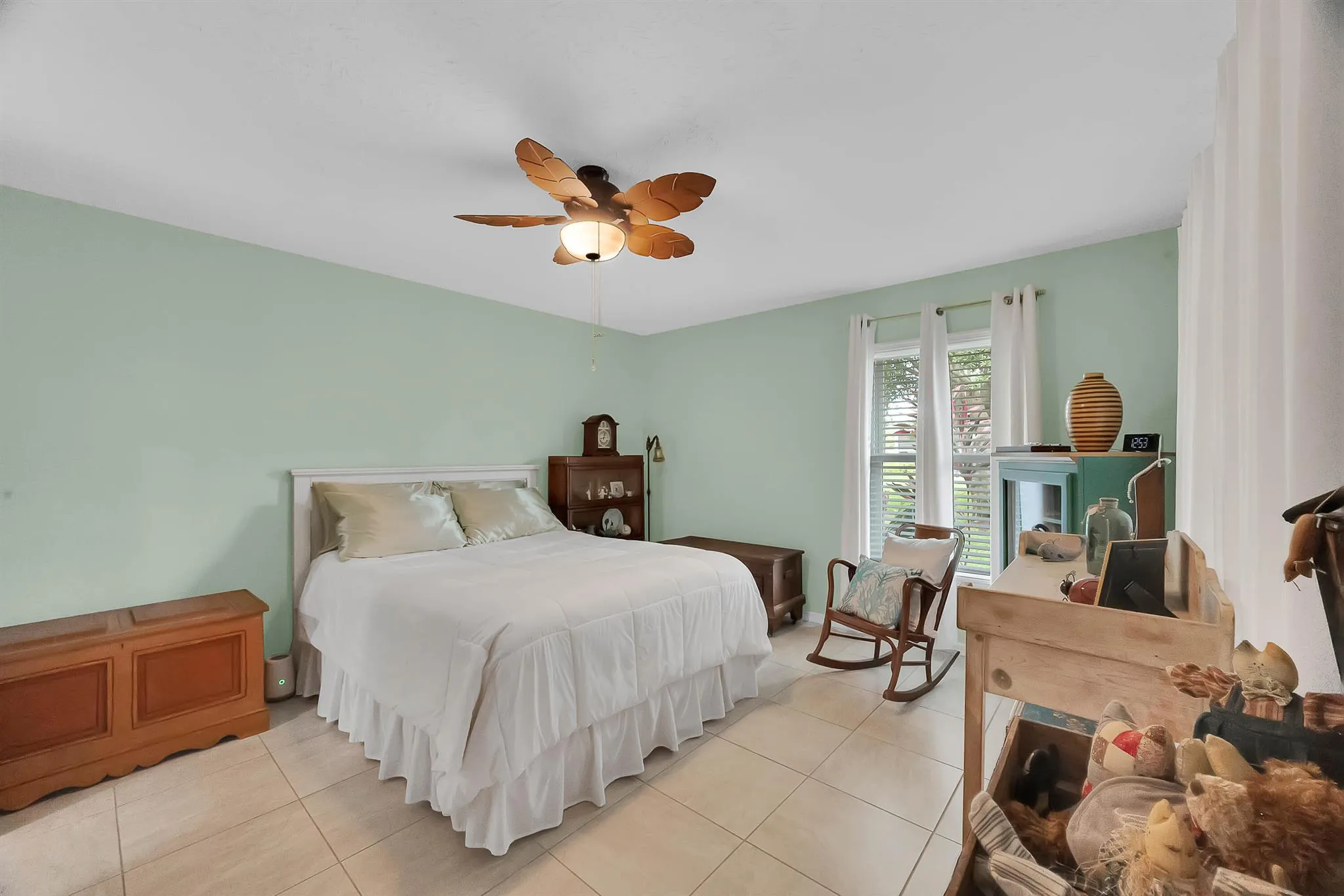 211 Brentwood Drive N