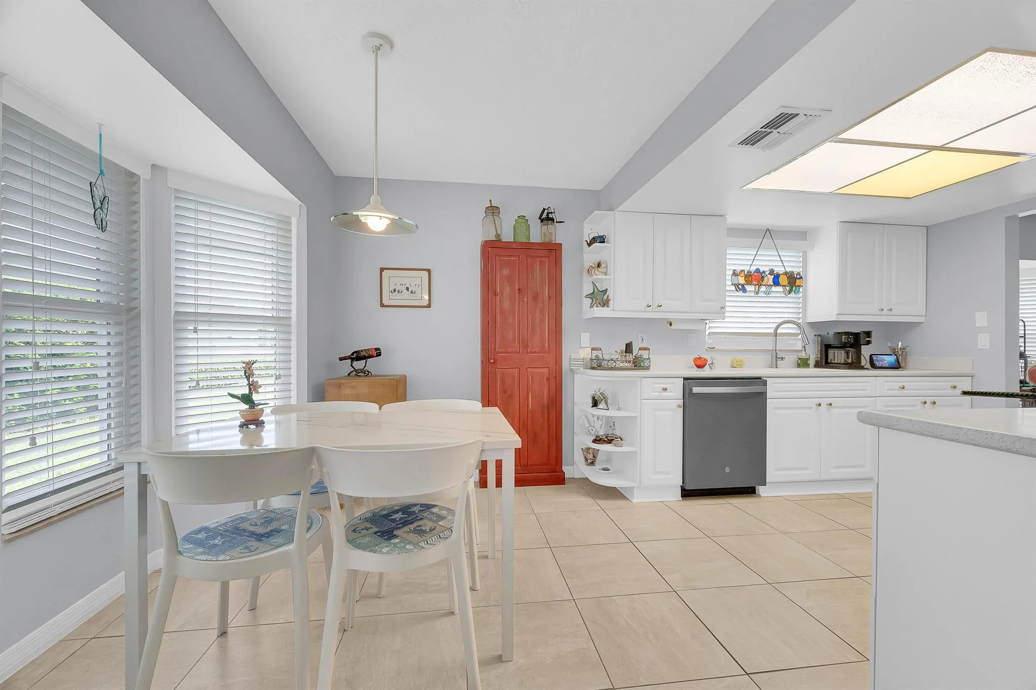211 Brentwood Drive N