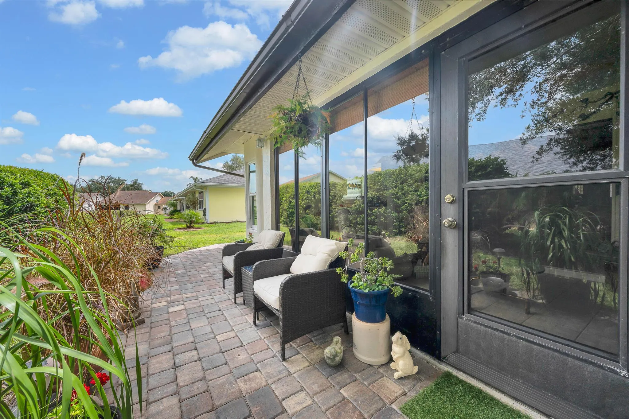211 Brentwood Drive N