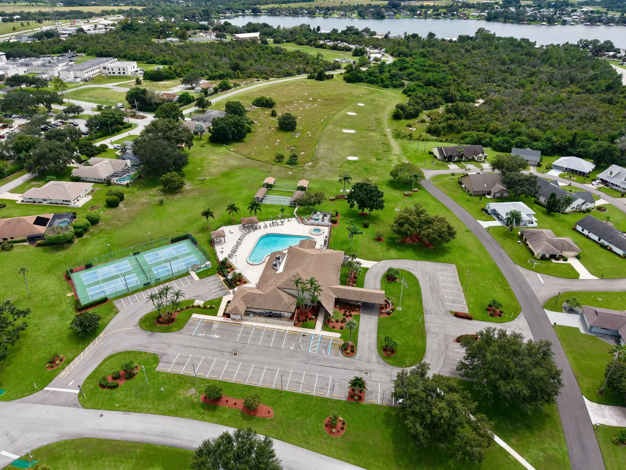211 Brentwood Drive N