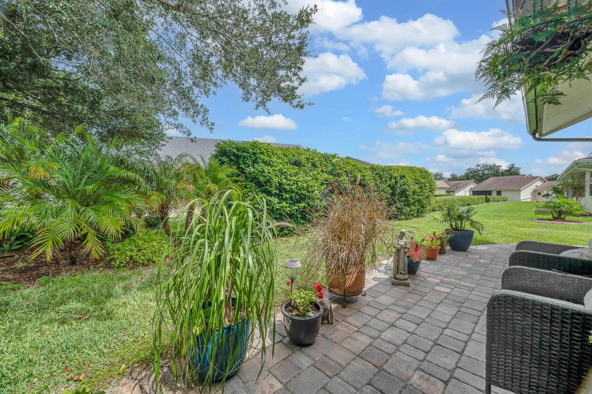 211 Brentwood Drive N