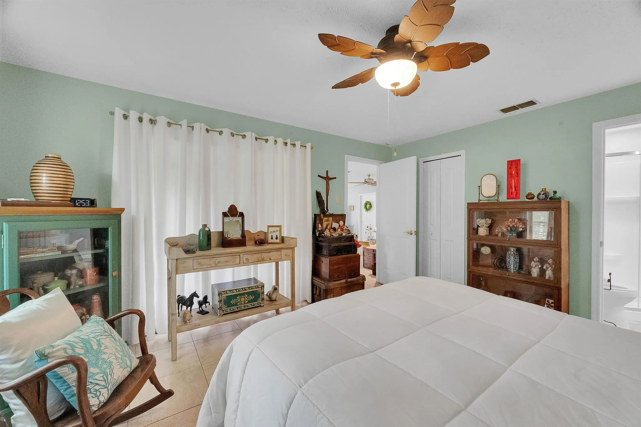 211 Brentwood Drive N