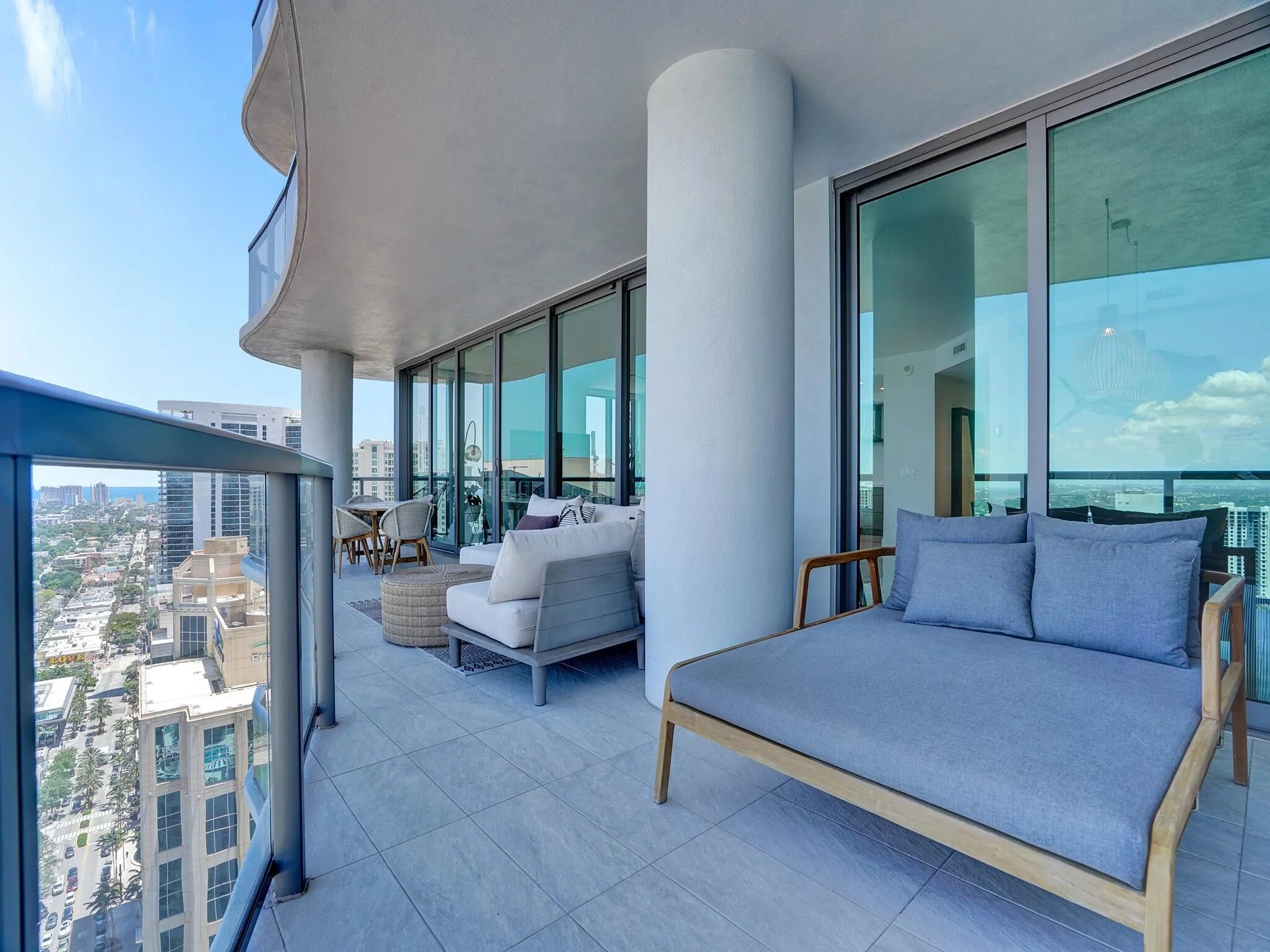100 E Las Olas Boulevard, #3301
