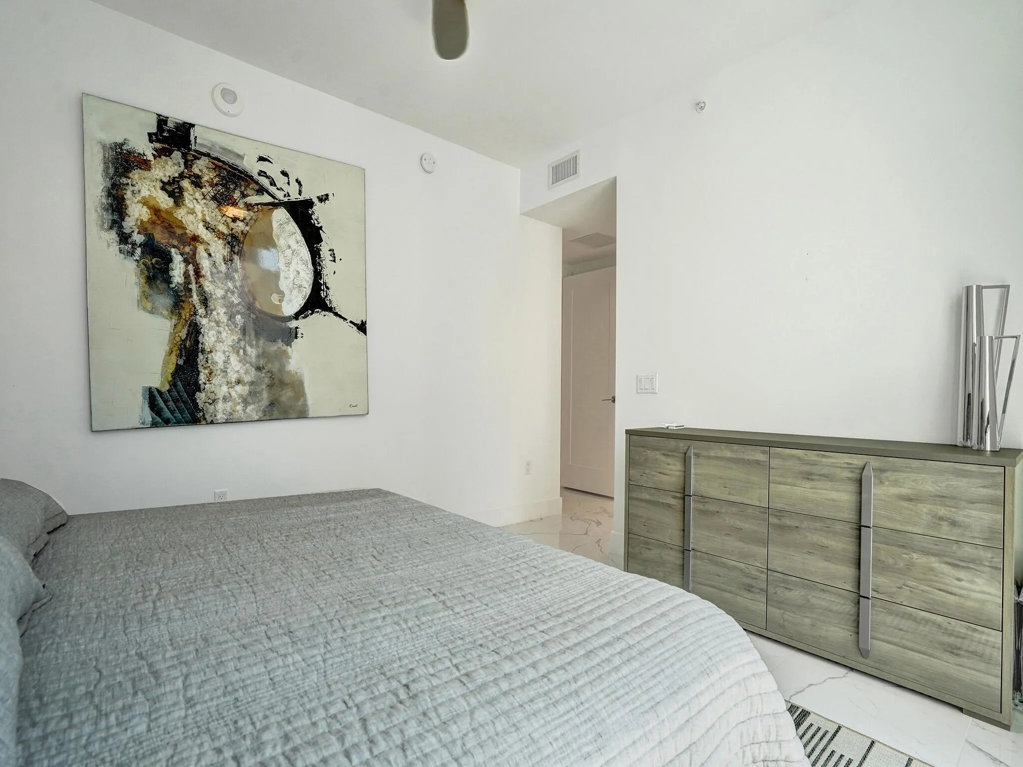 100 E Las Olas Boulevard, #3301