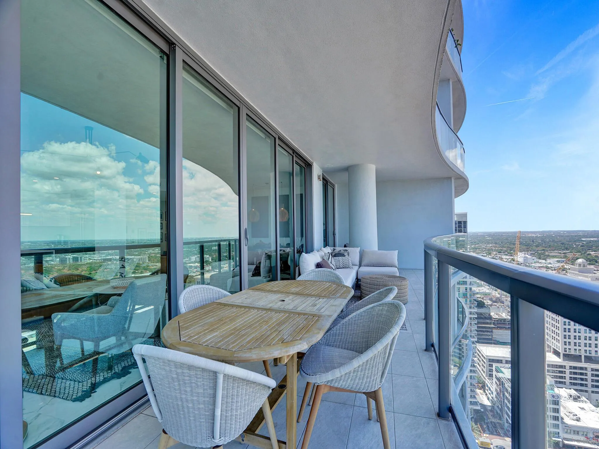 100 E Las Olas Boulevard, #3301