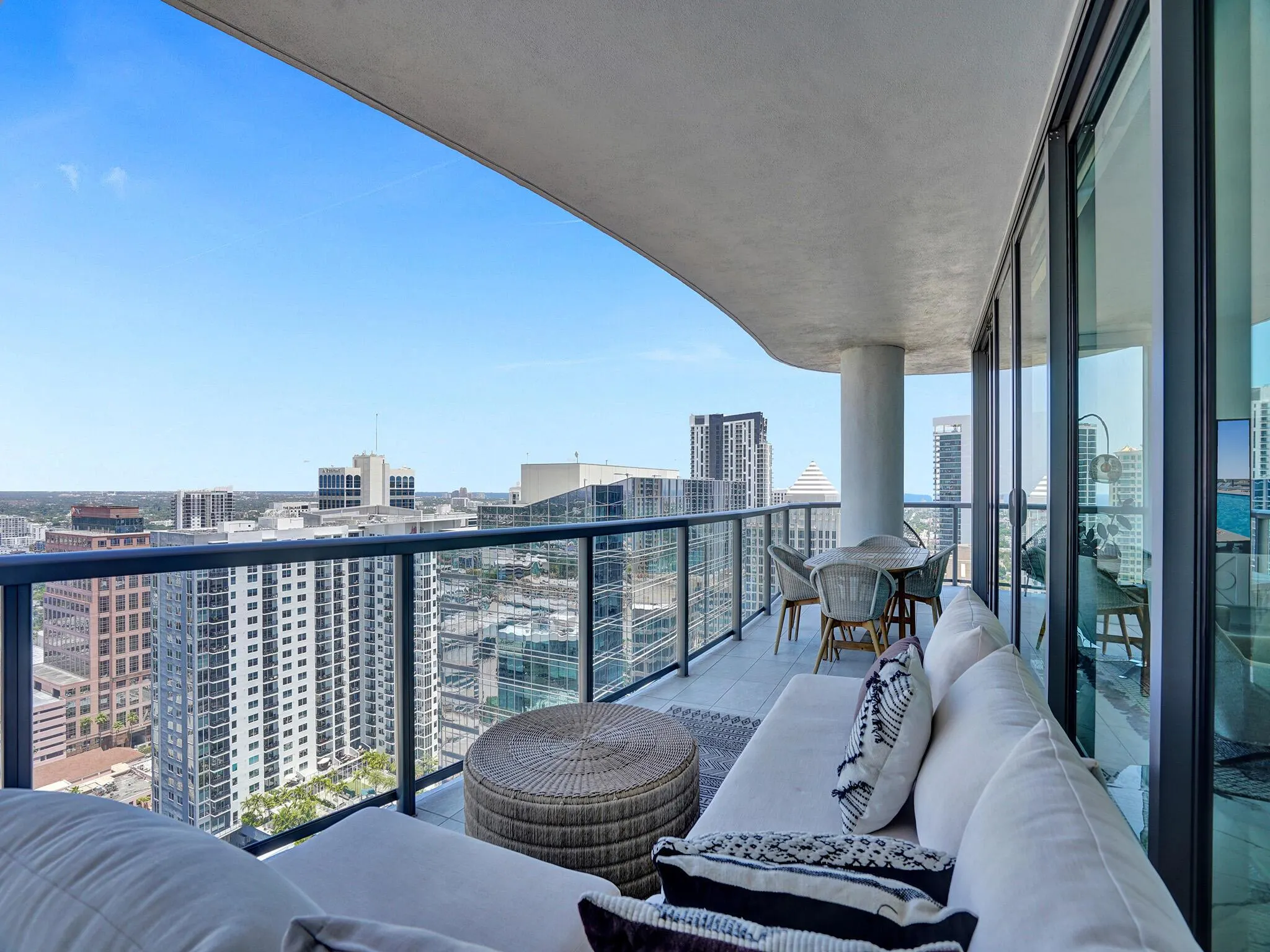 100 E Las Olas Boulevard, #3301