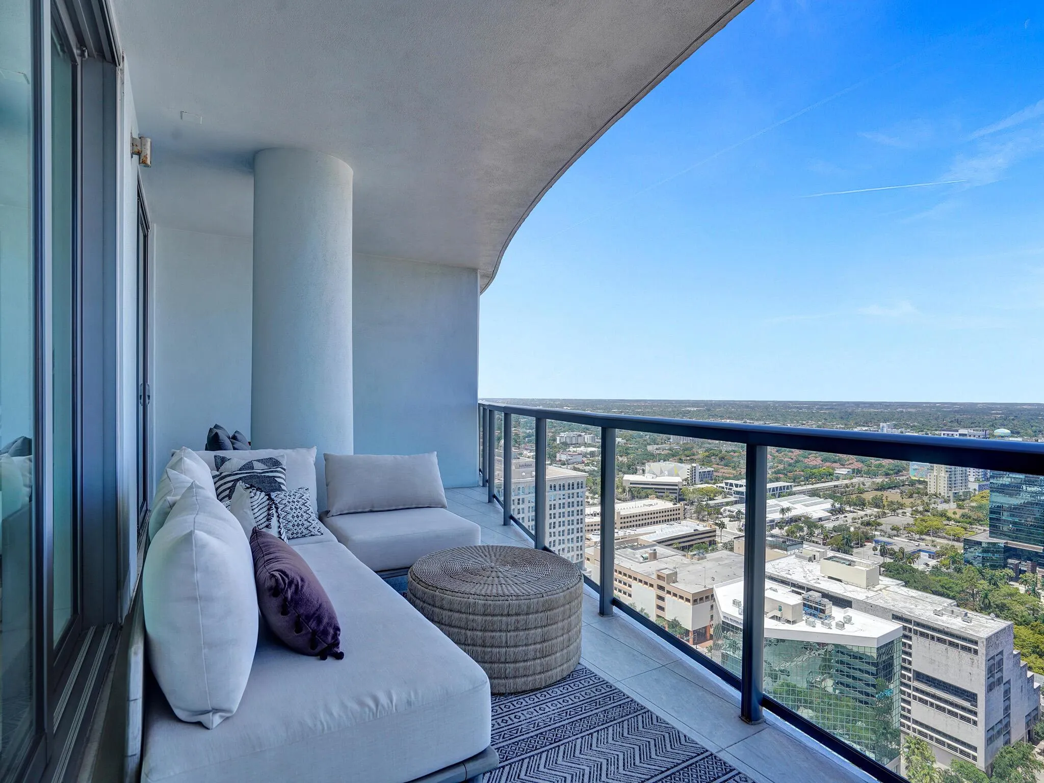 100 E Las Olas Boulevard, #3301
