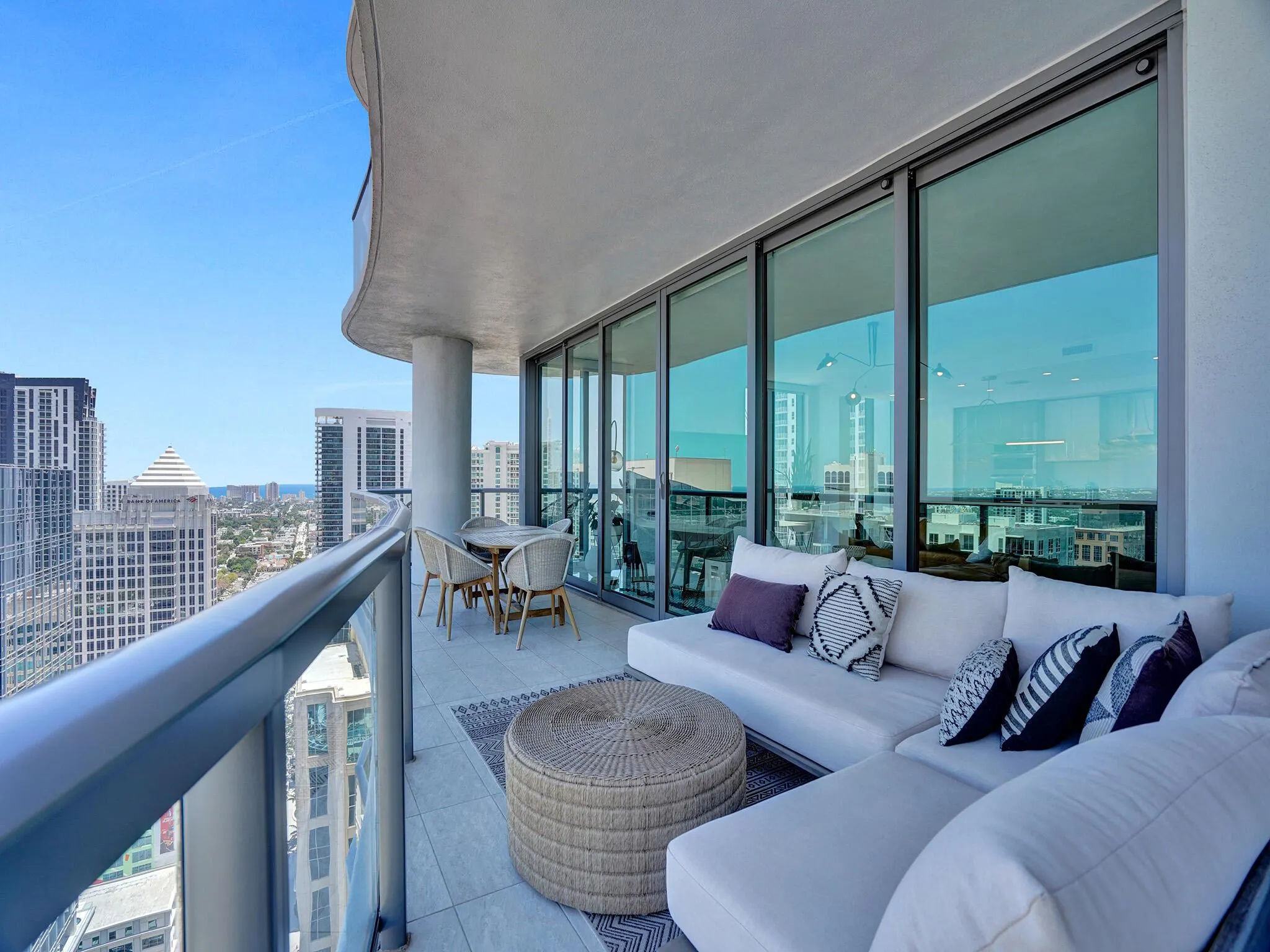 100 E Las Olas Boulevard, #3301