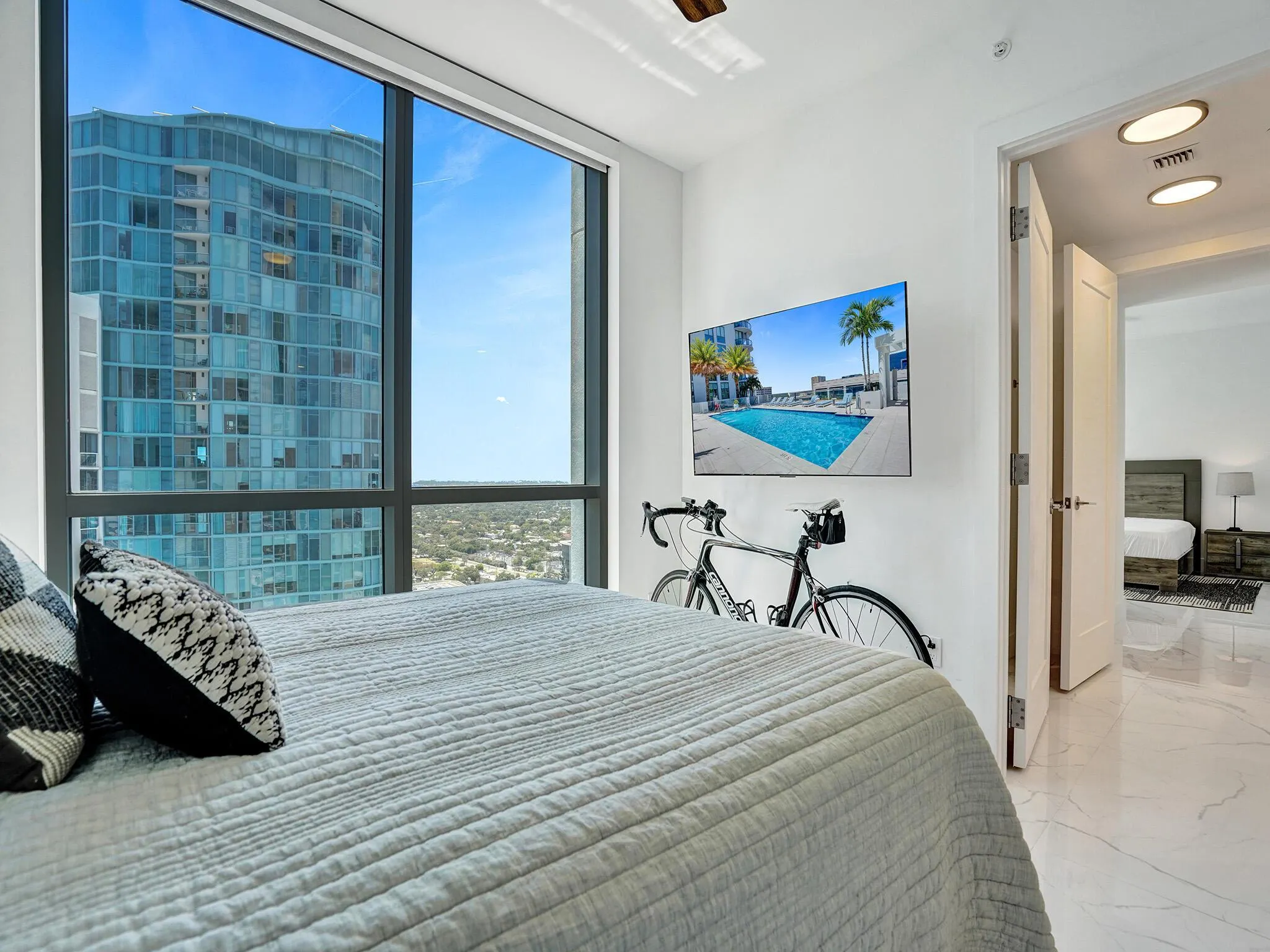 100 E Las Olas Boulevard, #3301