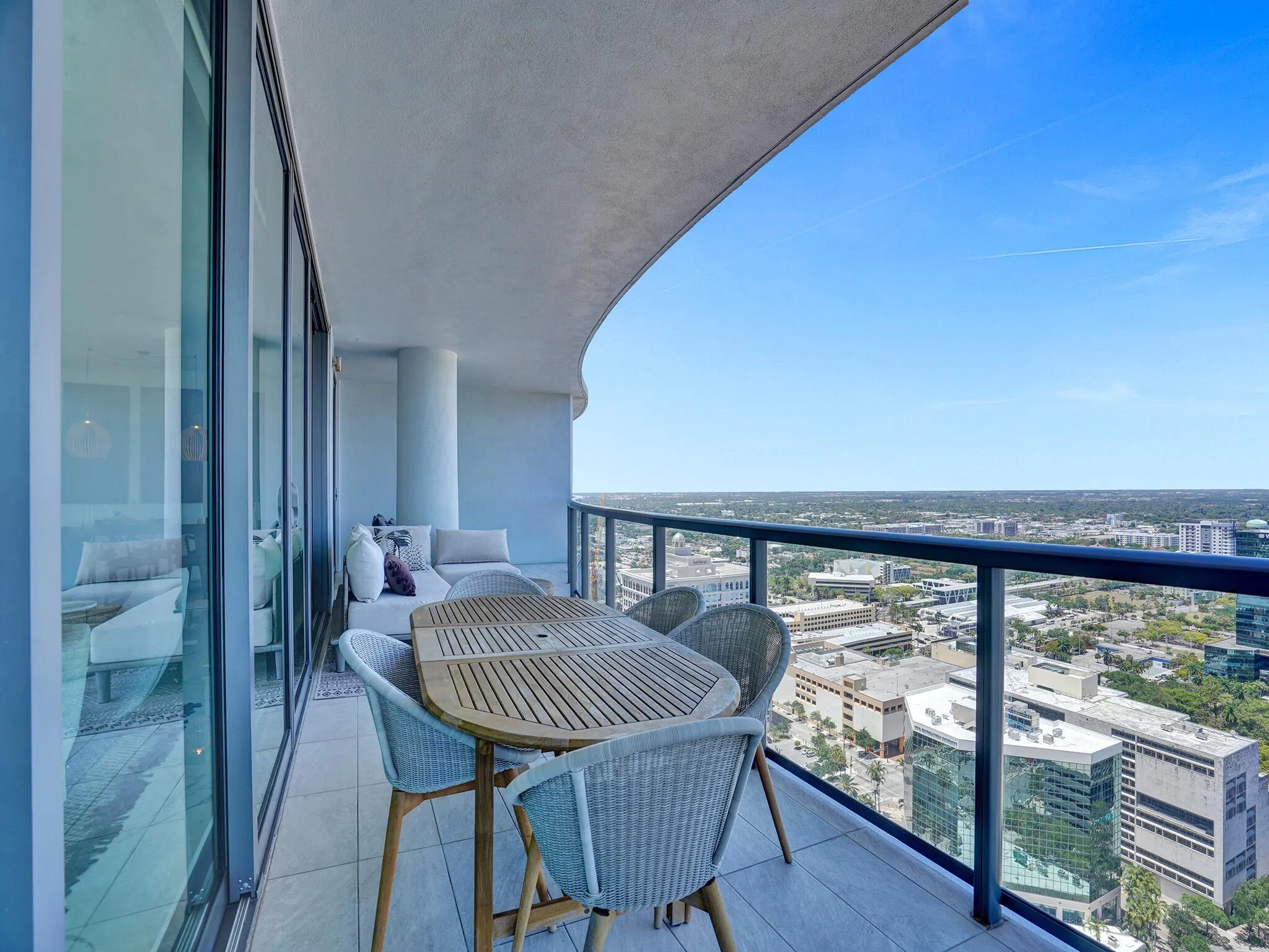 100 E Las Olas Boulevard, #3301