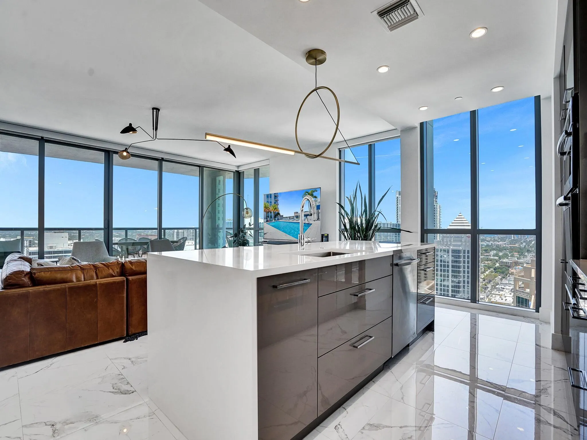 100 E Las Olas Boulevard, #3301