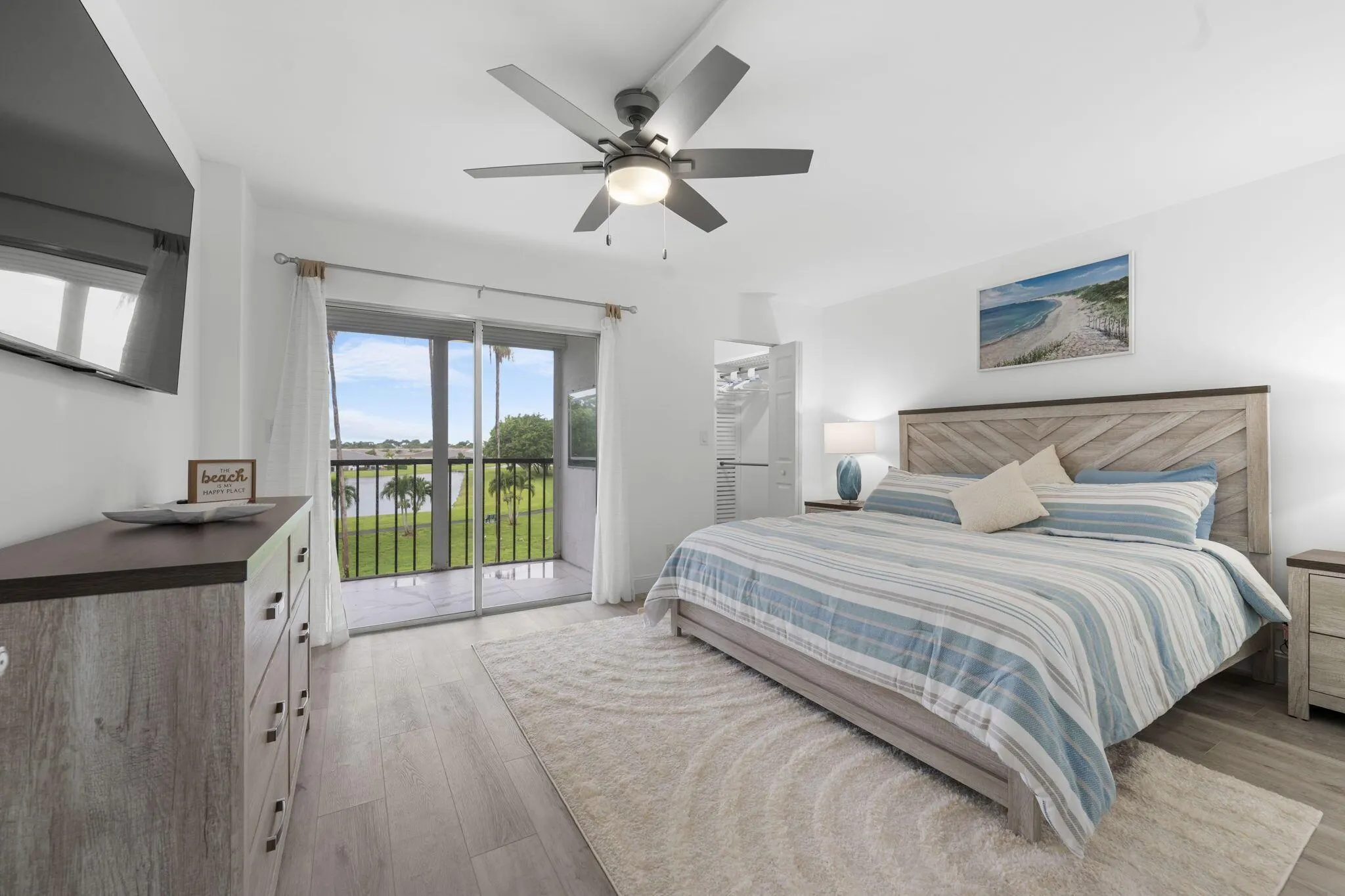6936 Huntington Lane, #302