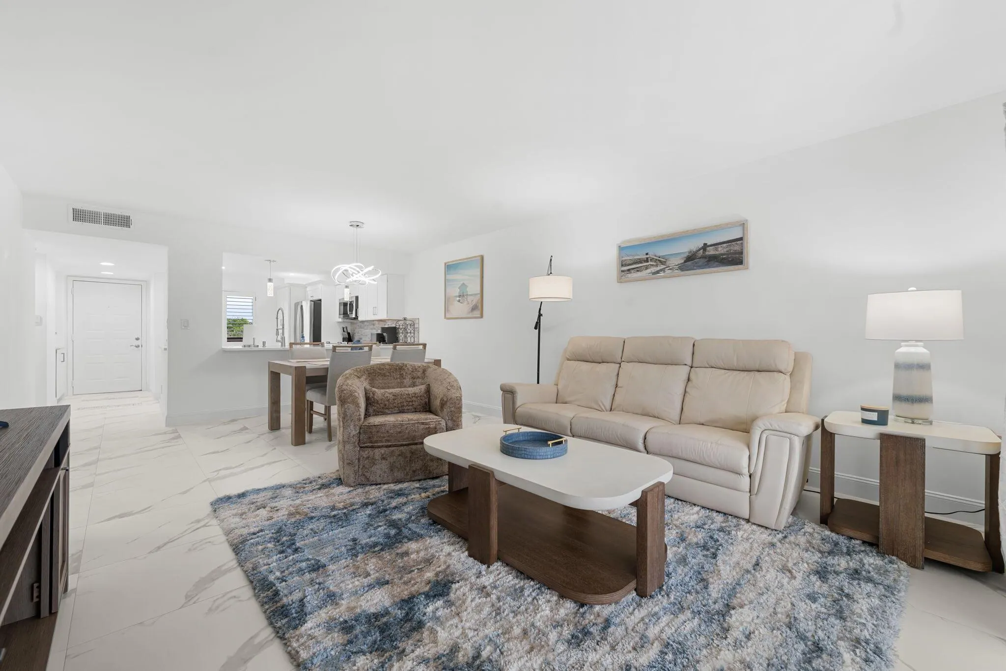 6936 Huntington Lane, #302
