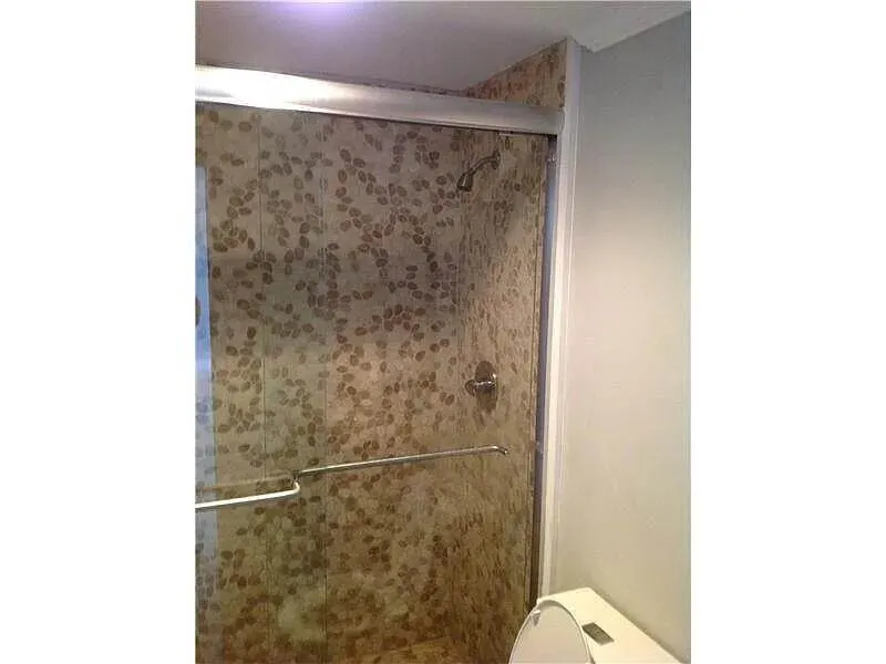 400 Kings Point Drive, #1426