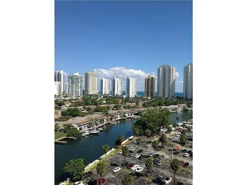 400 Kings Point Drive, #1426