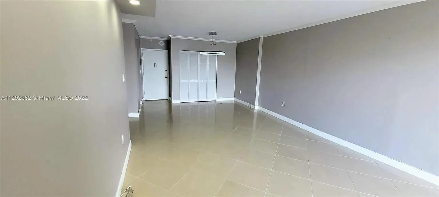 400 Kings Point Drive, #1426