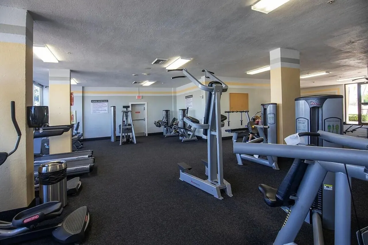 400 Kings Point Drive, #1426