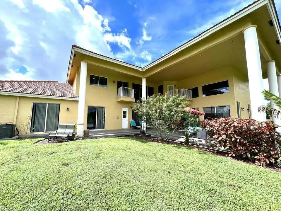 14983 Draft Horse Lane