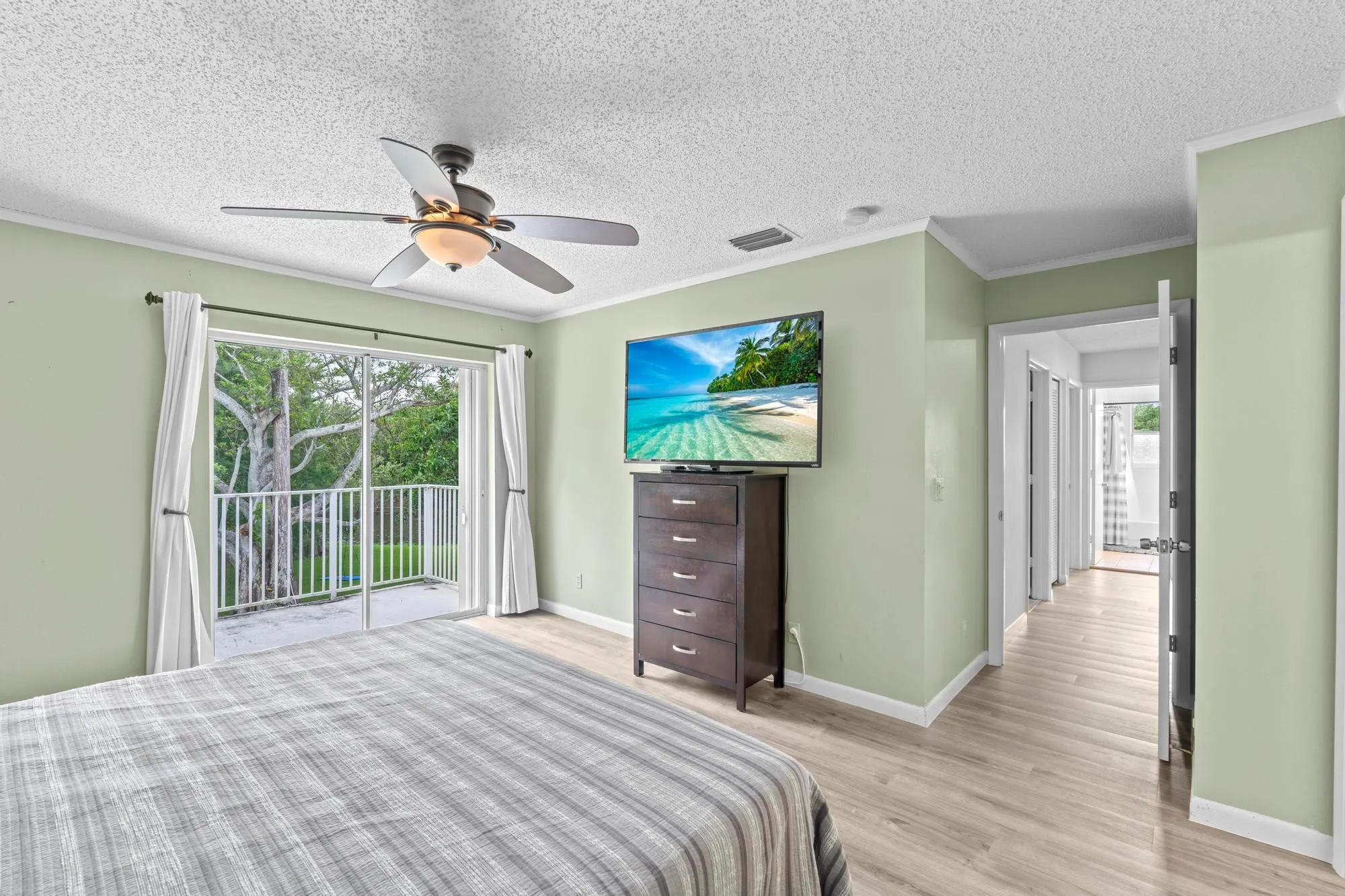 1497 S Club Drive