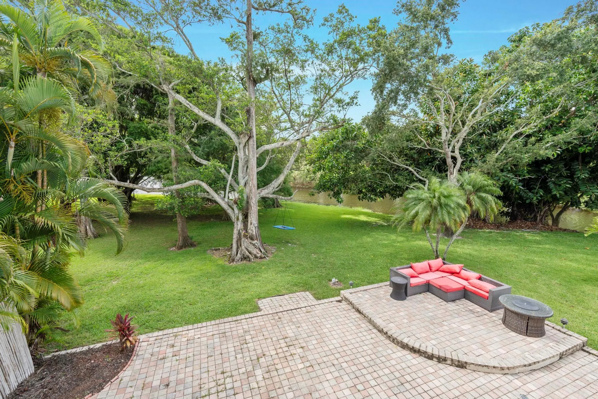 1497 S Club Drive