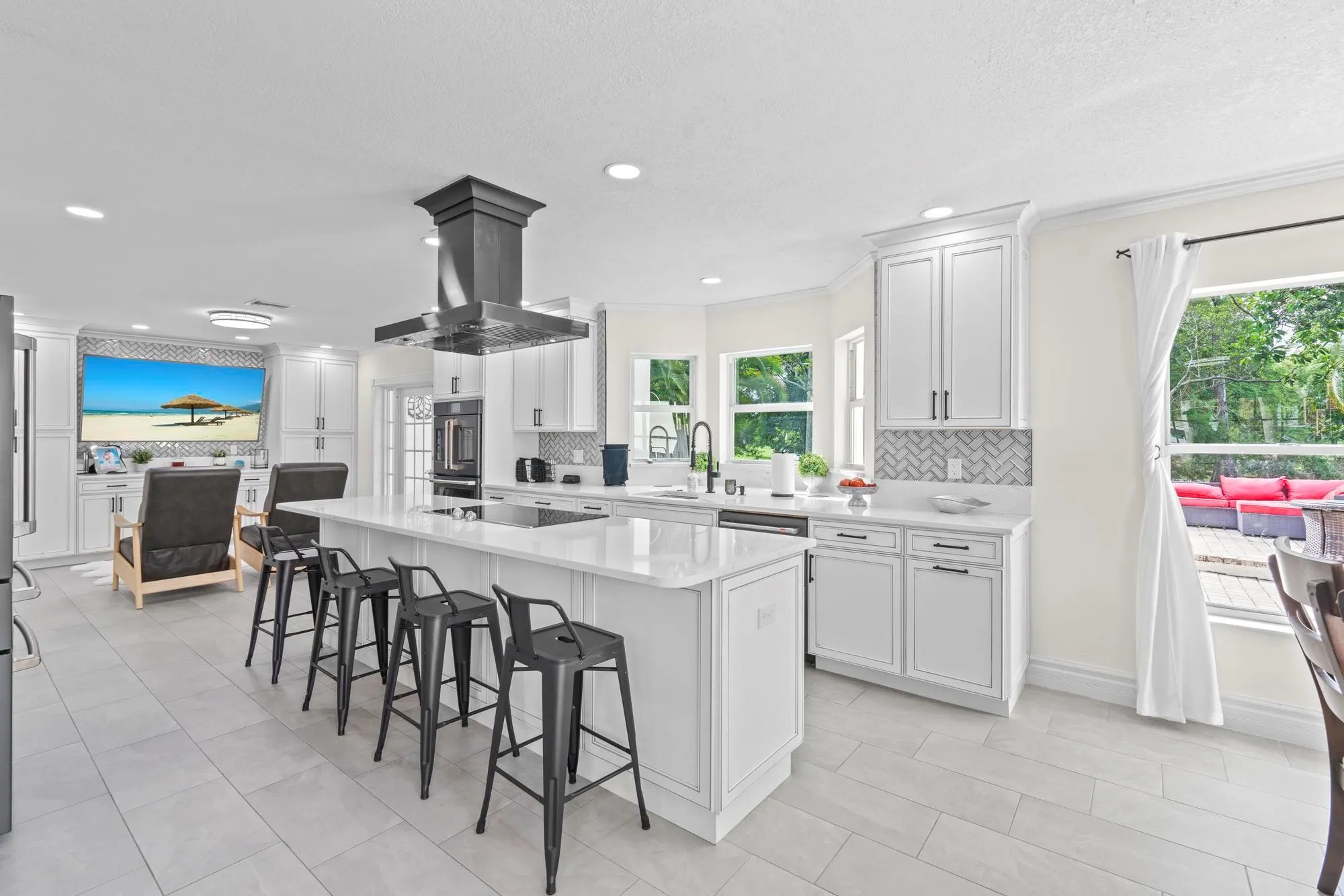 1497 S Club Drive