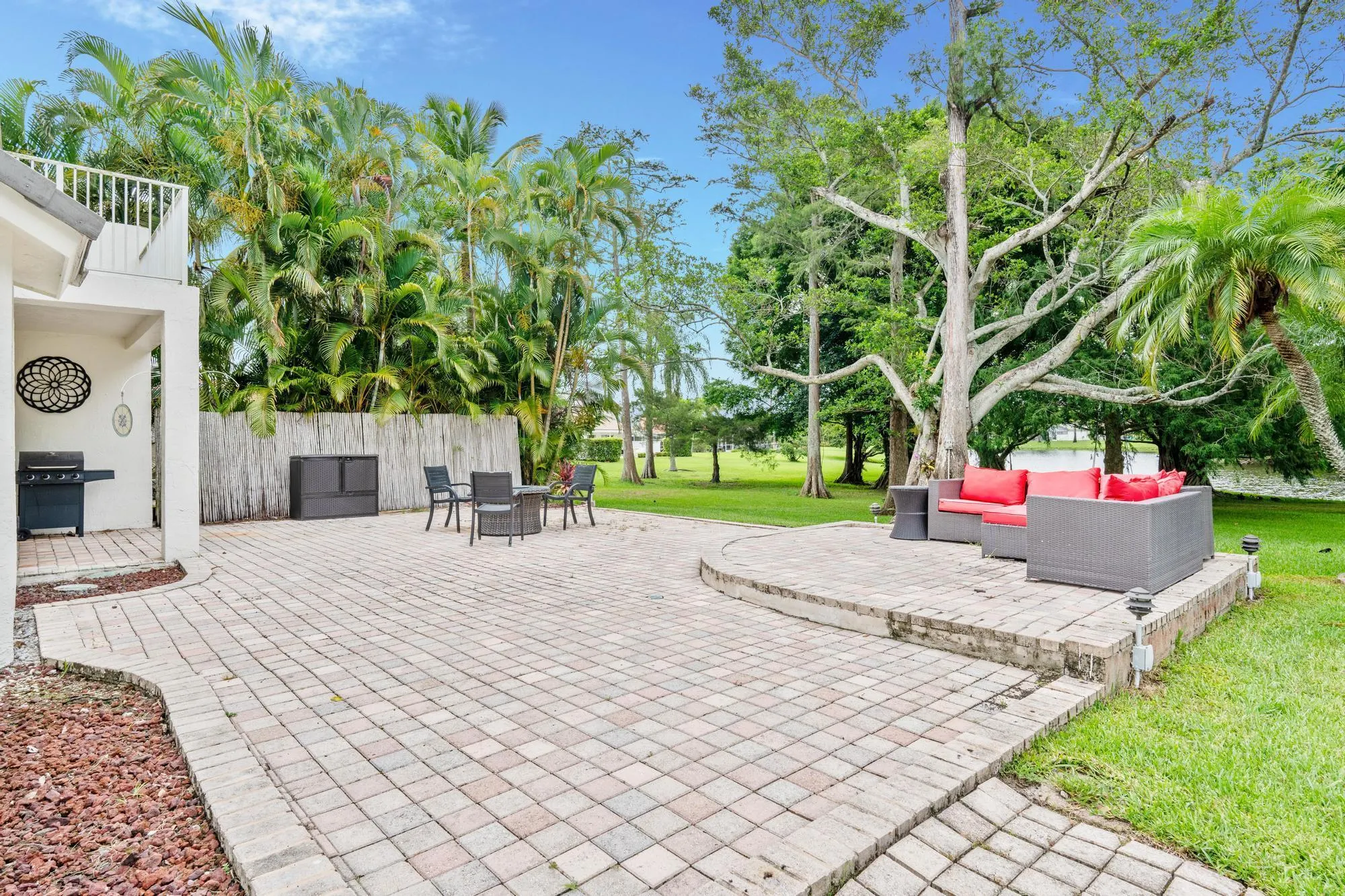 1497 S Club Drive