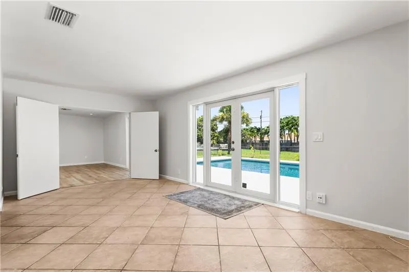4000 NW 3rd Avenue