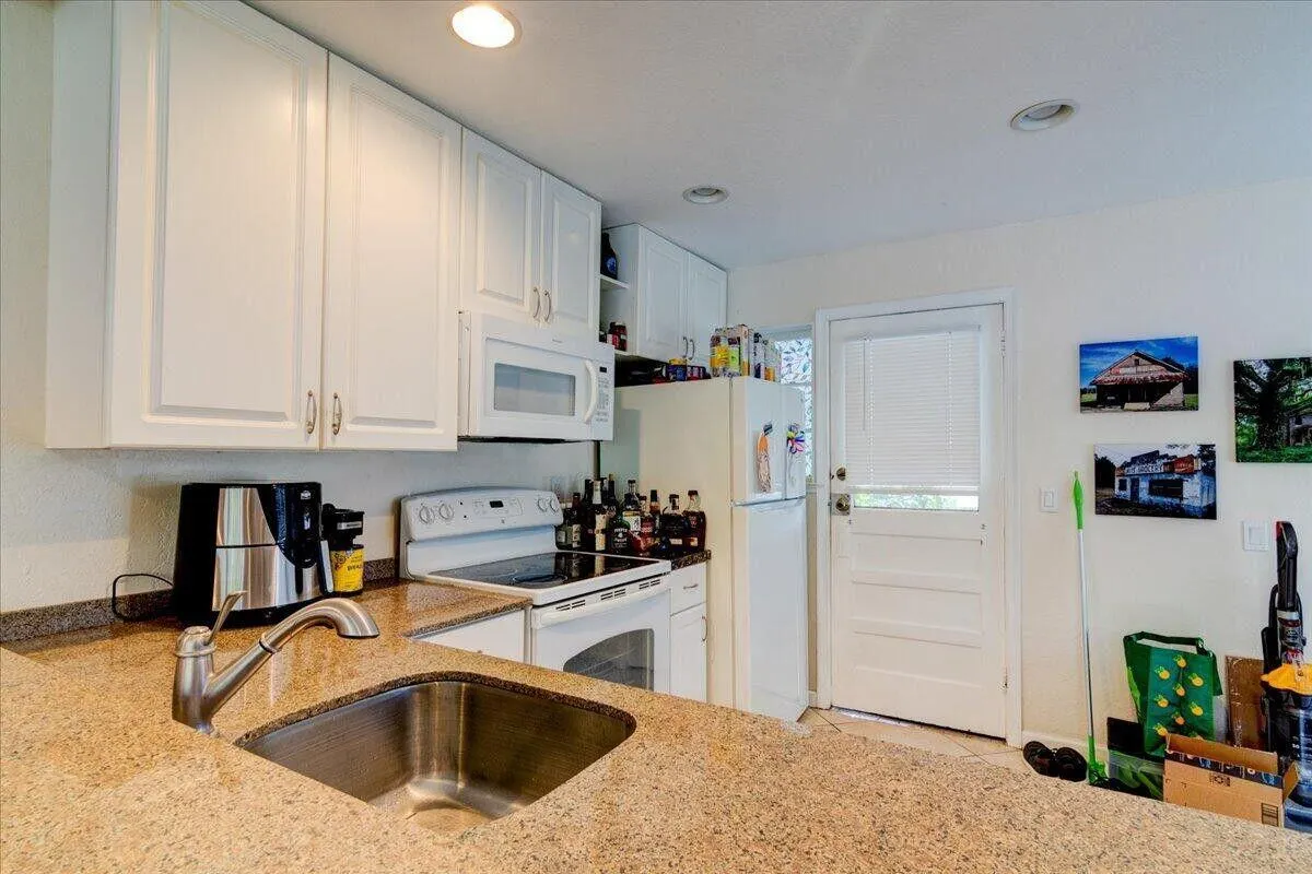866 SW 29th Terrace, #Main House