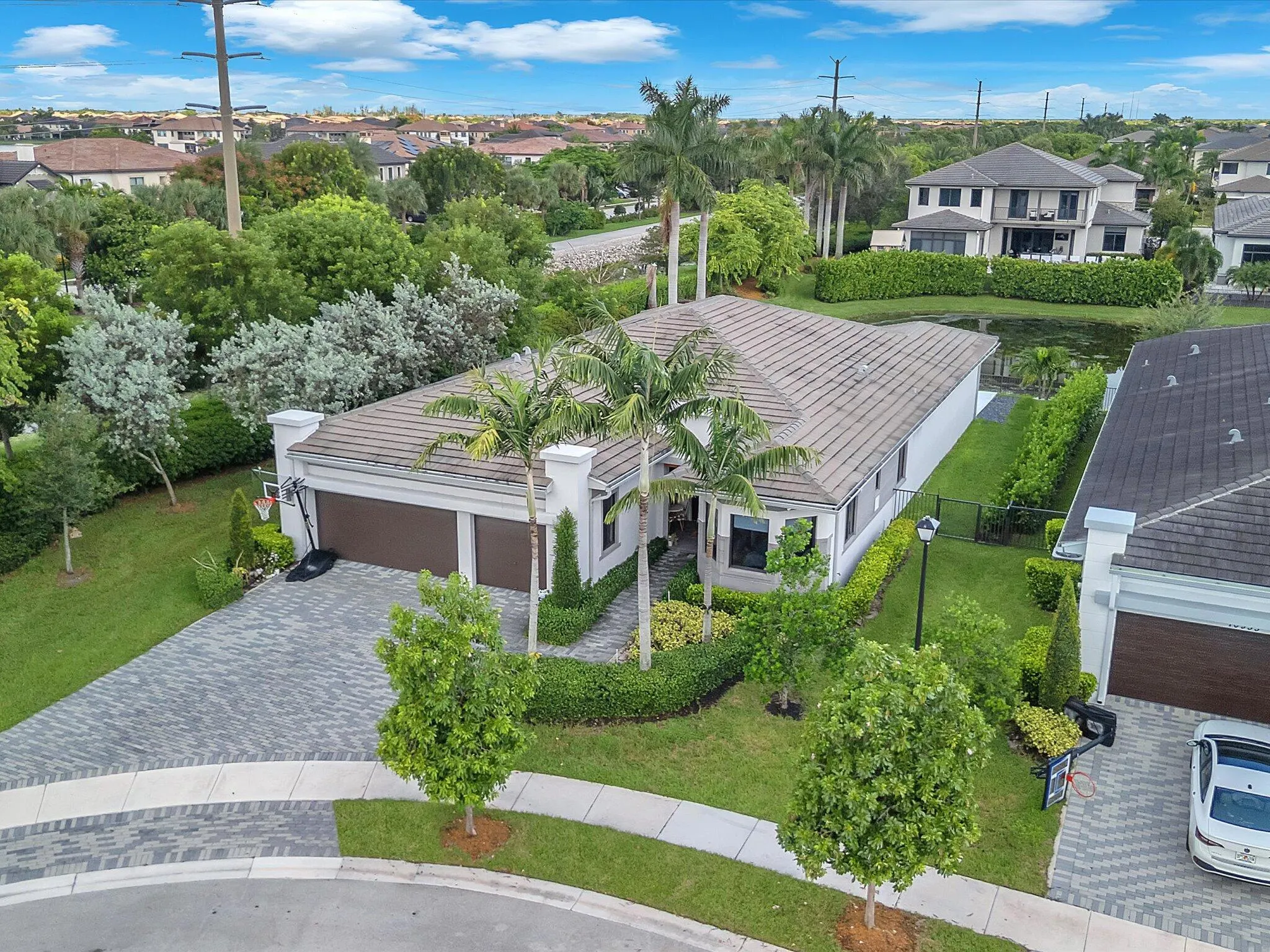 10945 Moore Drive