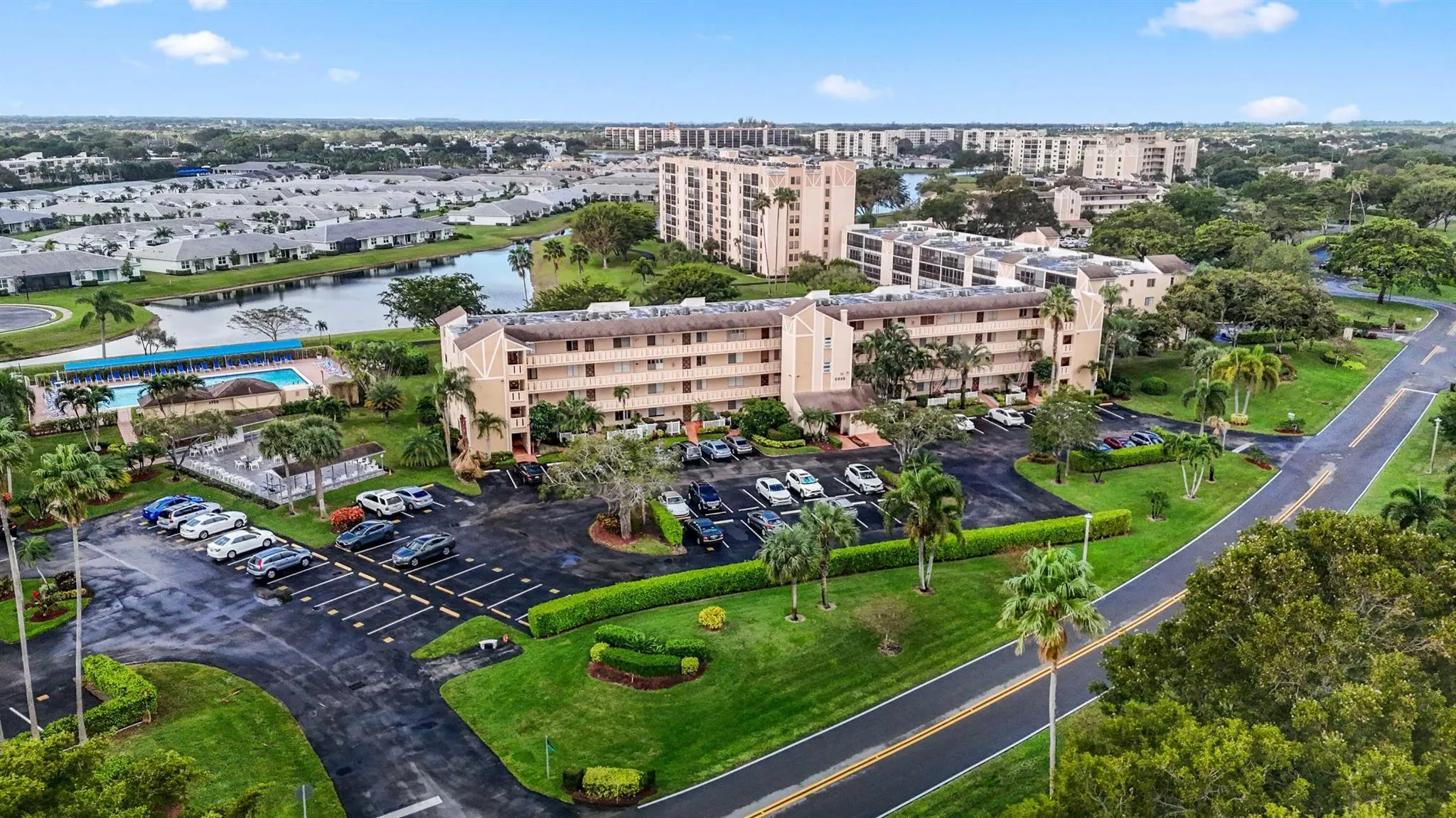 6936 Huntington Lane, #302