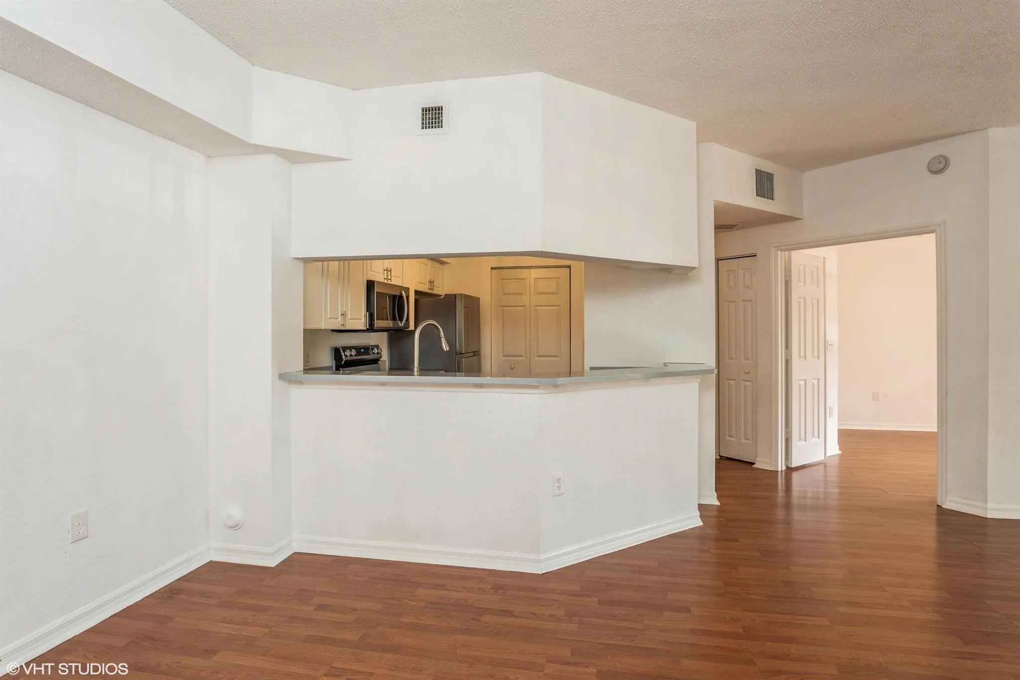 2725 Anzio Court, #102