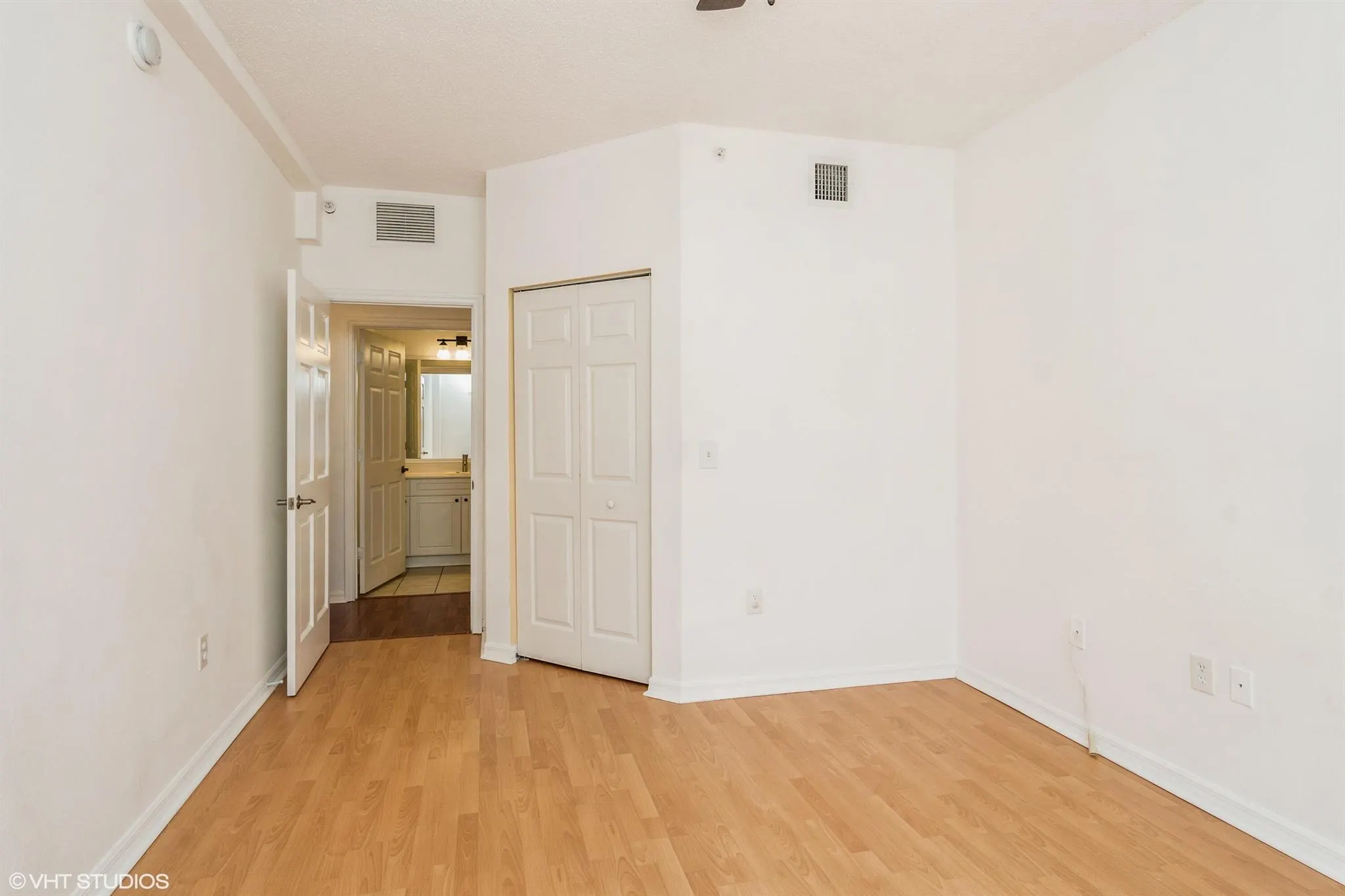 2725 Anzio Court, #102