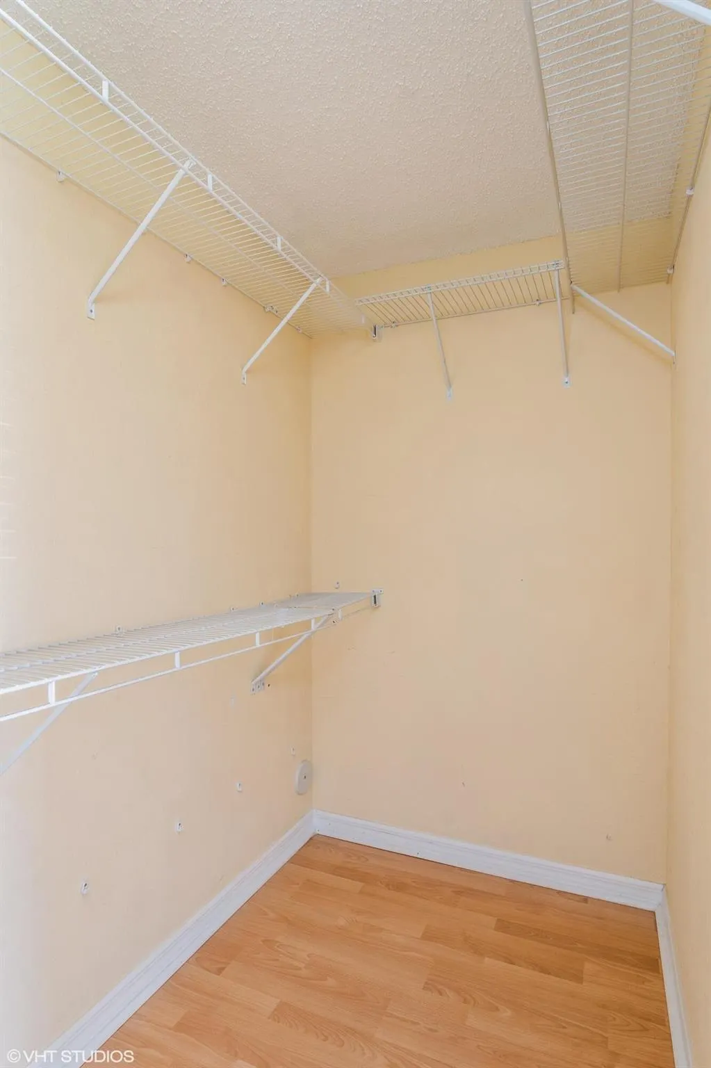 2725 Anzio Court, #102