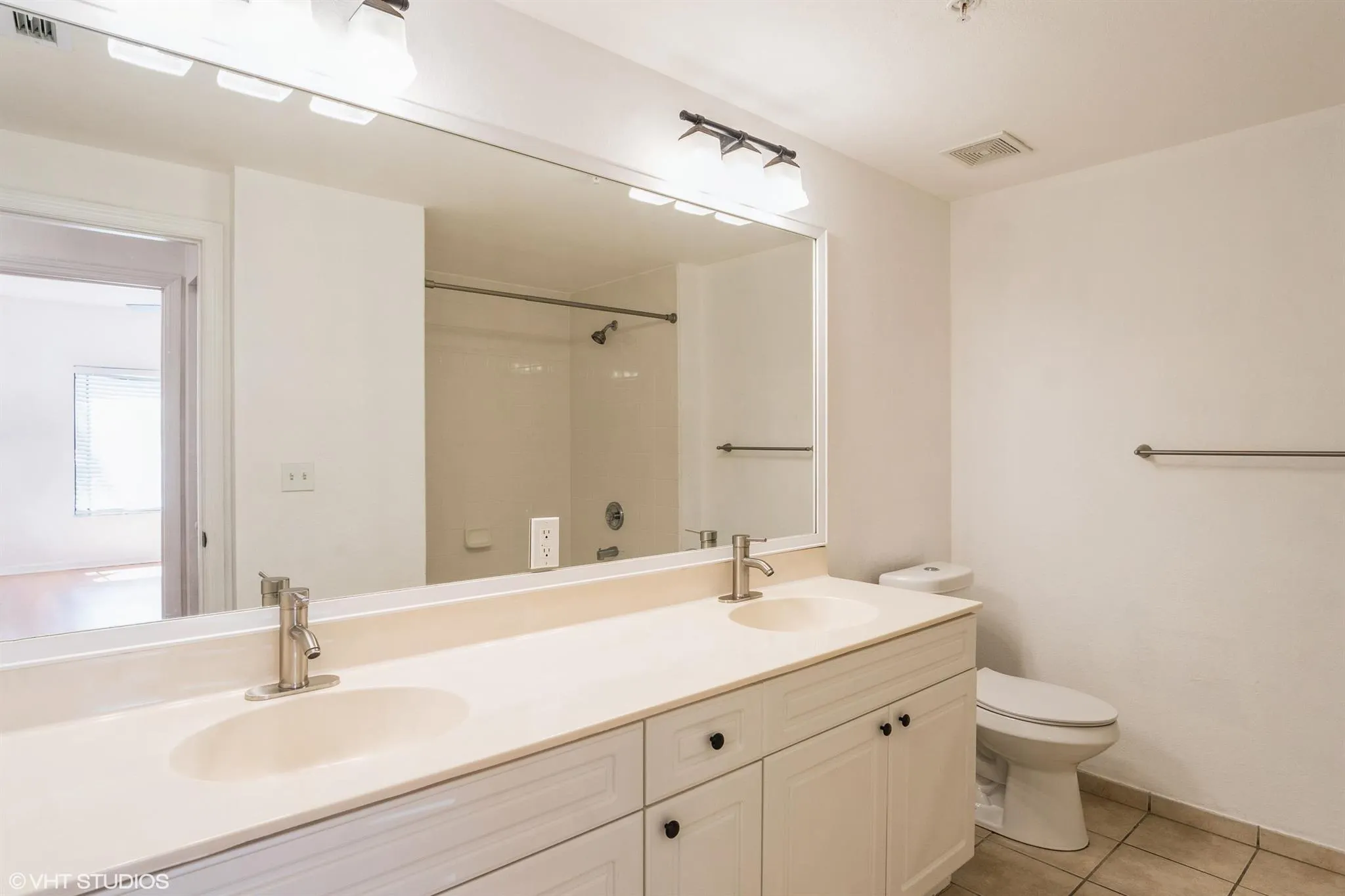 2725 Anzio Court, #102