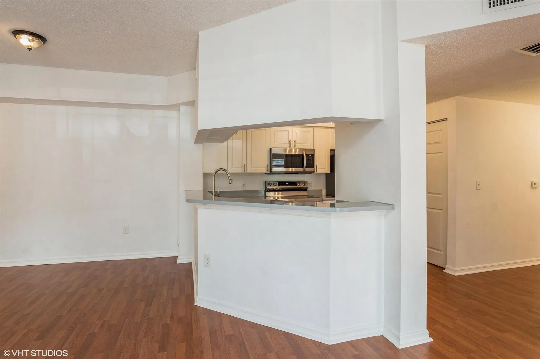 2725 Anzio Court, #102