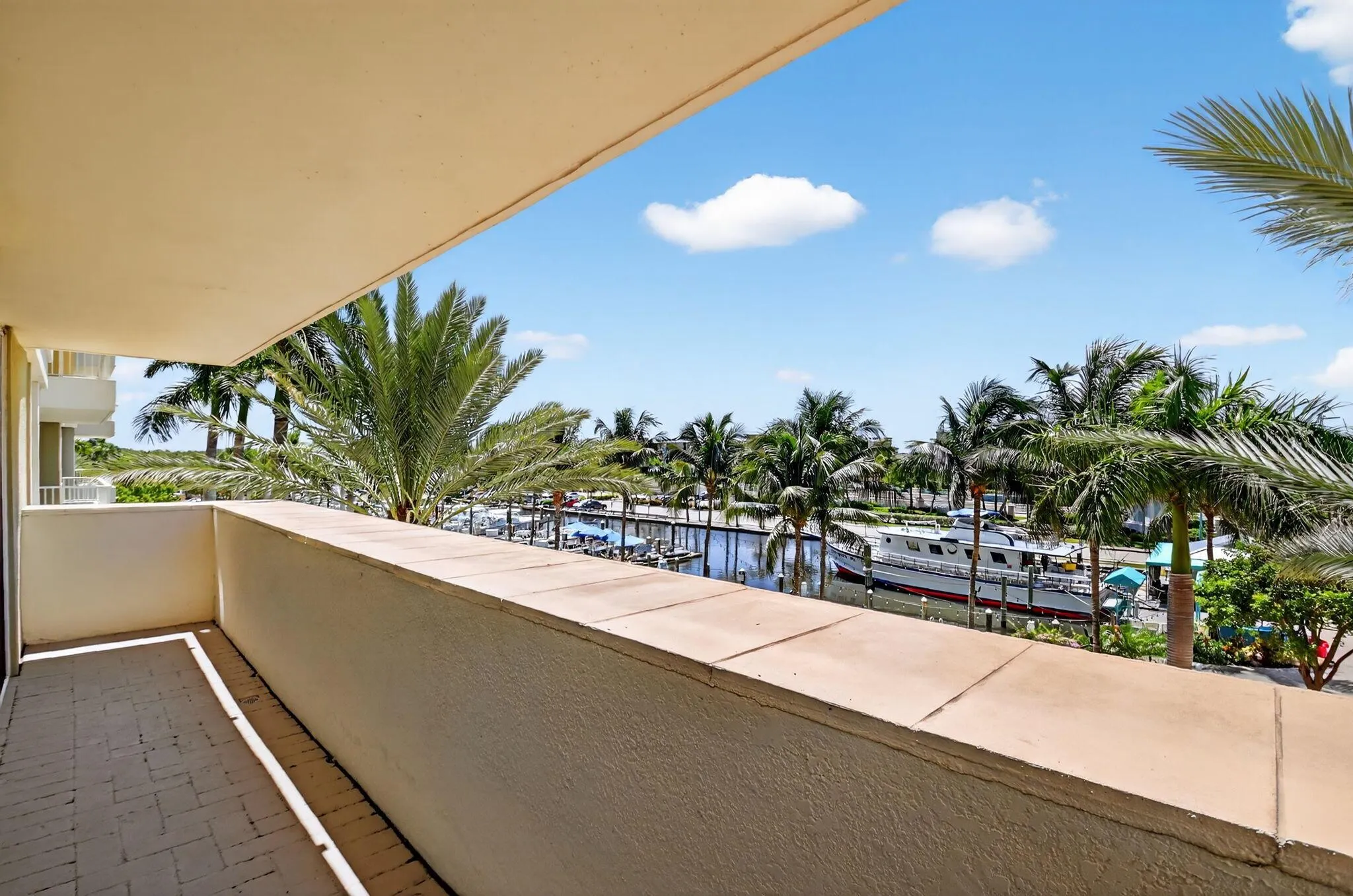 625 Casa Loma Boulevard, #306