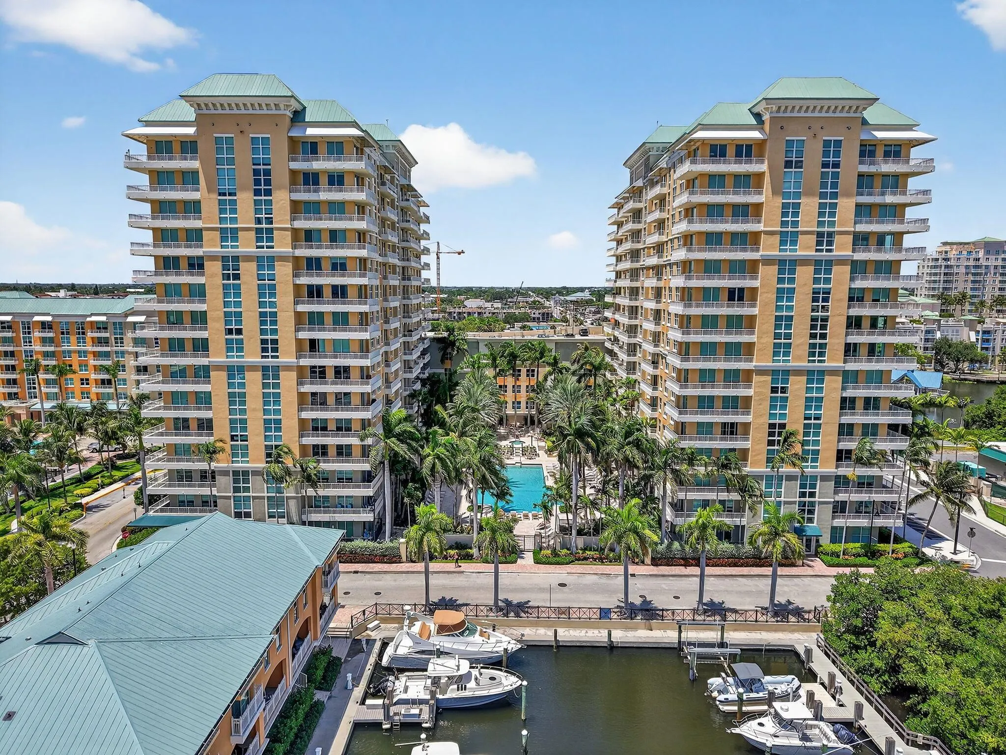 625 Casa Loma Boulevard, #306