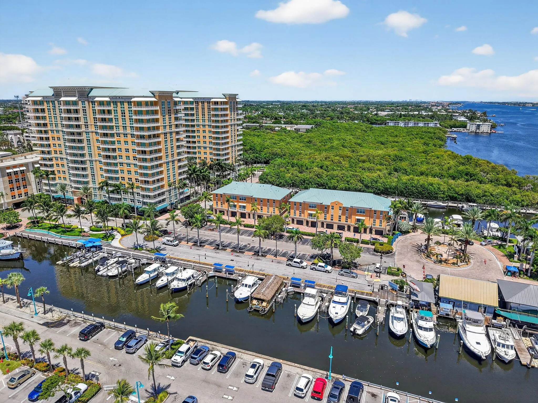 625 Casa Loma Boulevard, #306