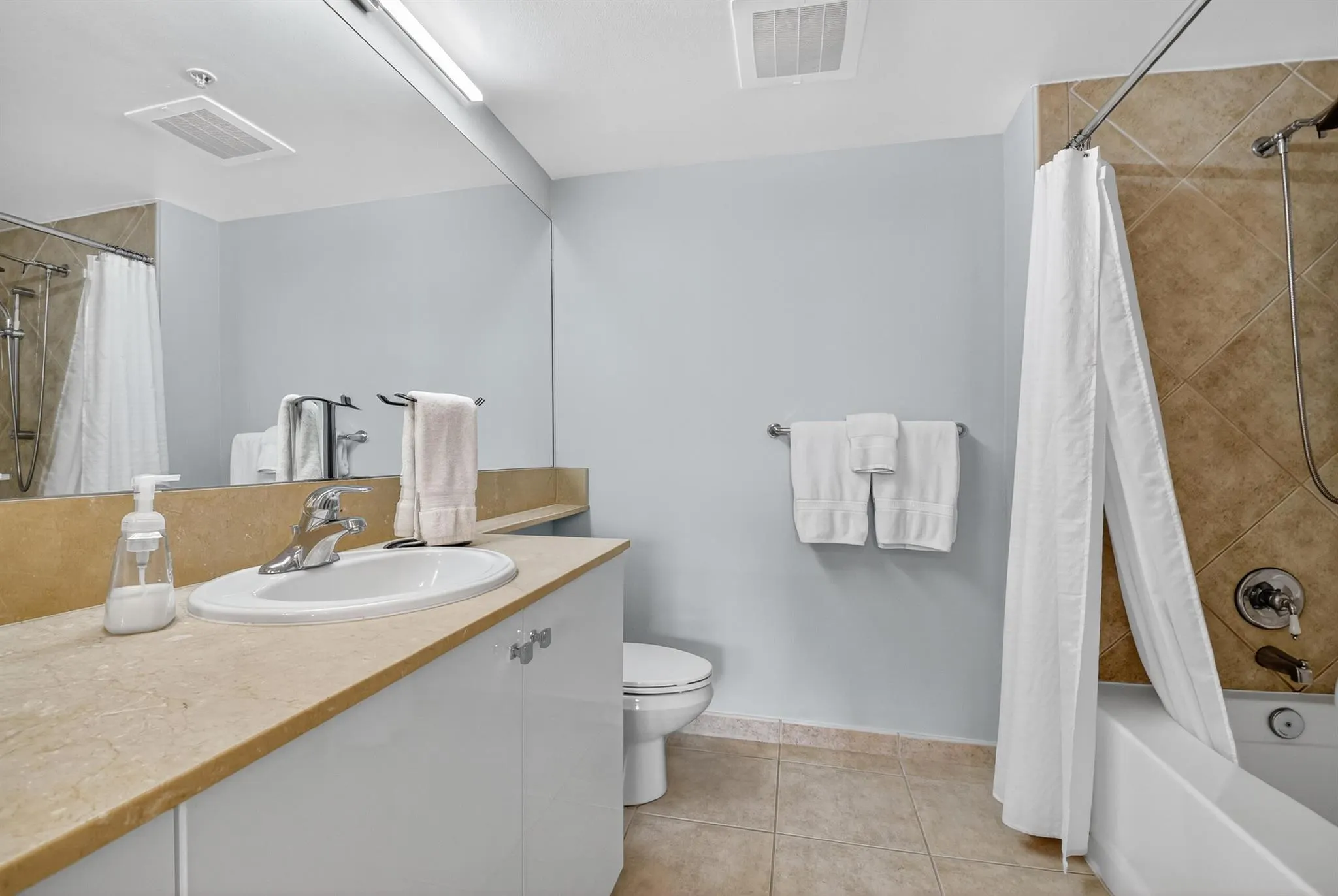 625 Casa Loma Boulevard, #306