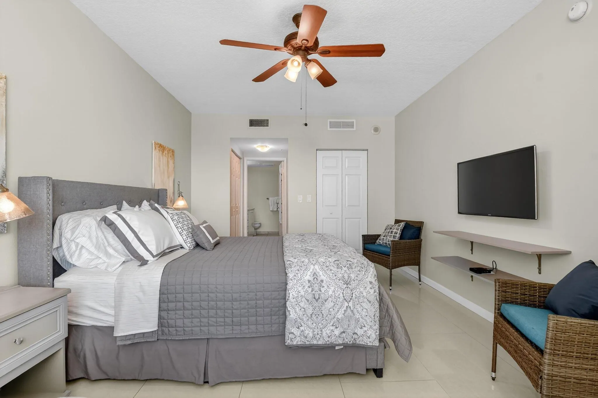 625 Casa Loma Boulevard, #306